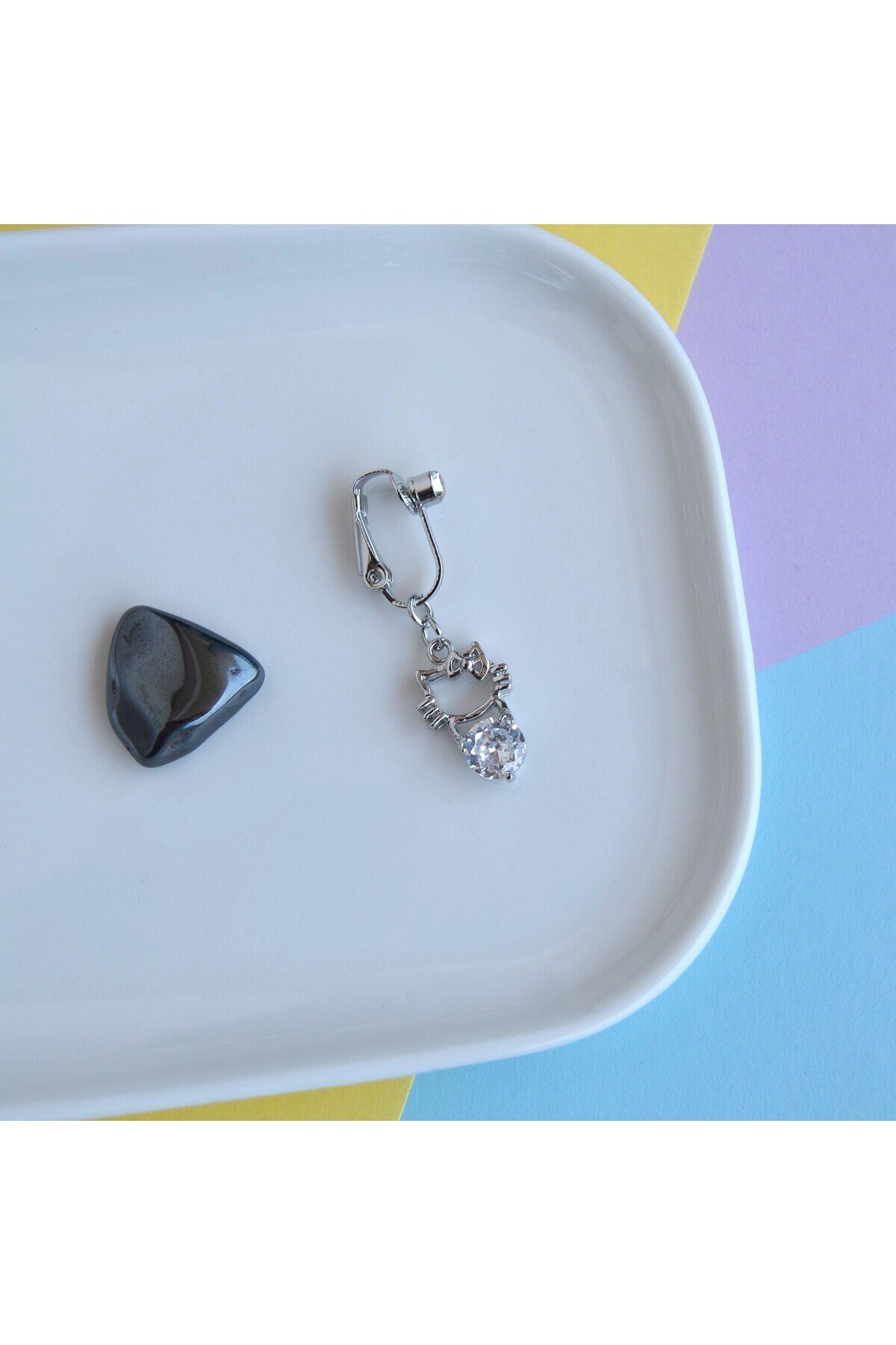 Deliksiz Göbek Piercing Mıknatıslı Sıkıştırma Kedi Figürlü Delik Gerektirmez