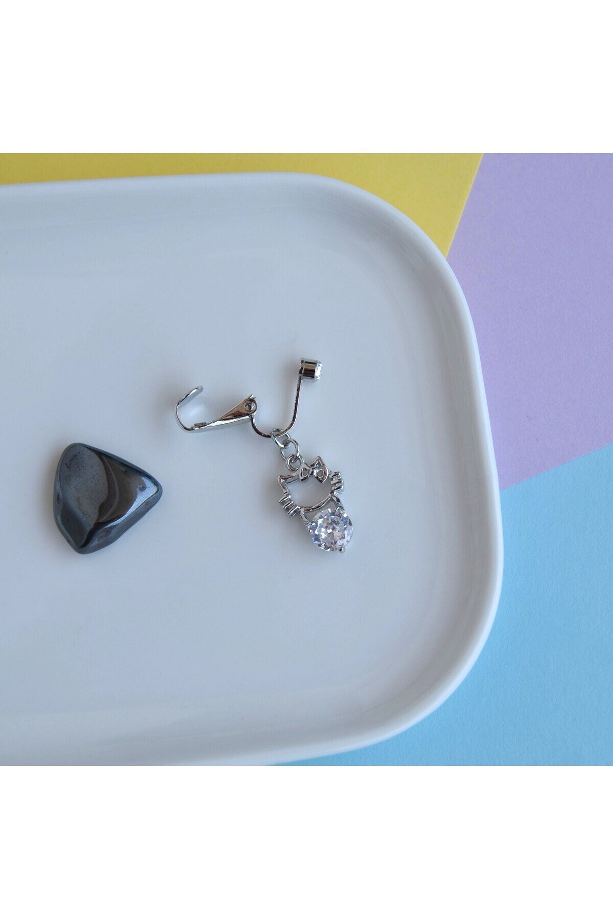 Deliksiz Göbek Piercing Mıknatıslı Sıkıştırma Kedi Figürlü Delik Gerektirmez