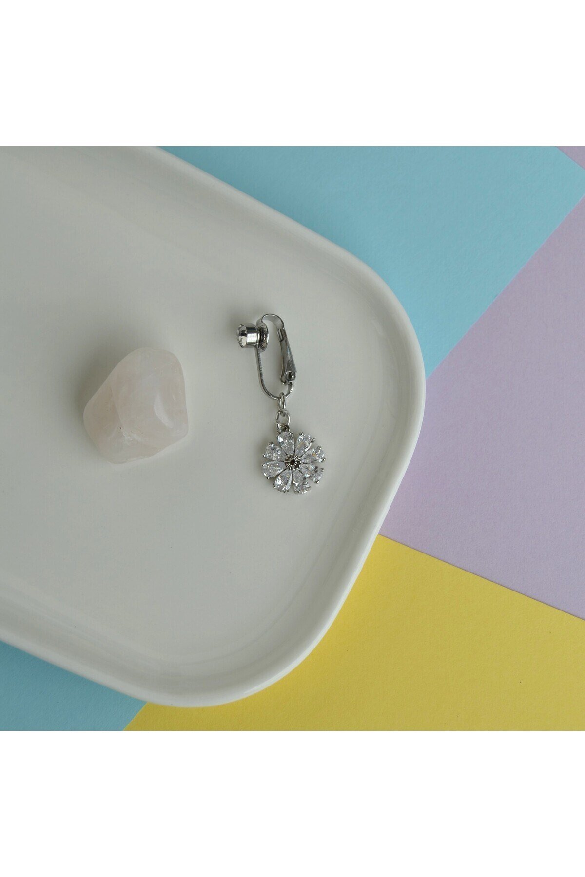 Deliksiz Göbek Piercing Mıknatıslı Sıkıştırma Çiçek Figürlü