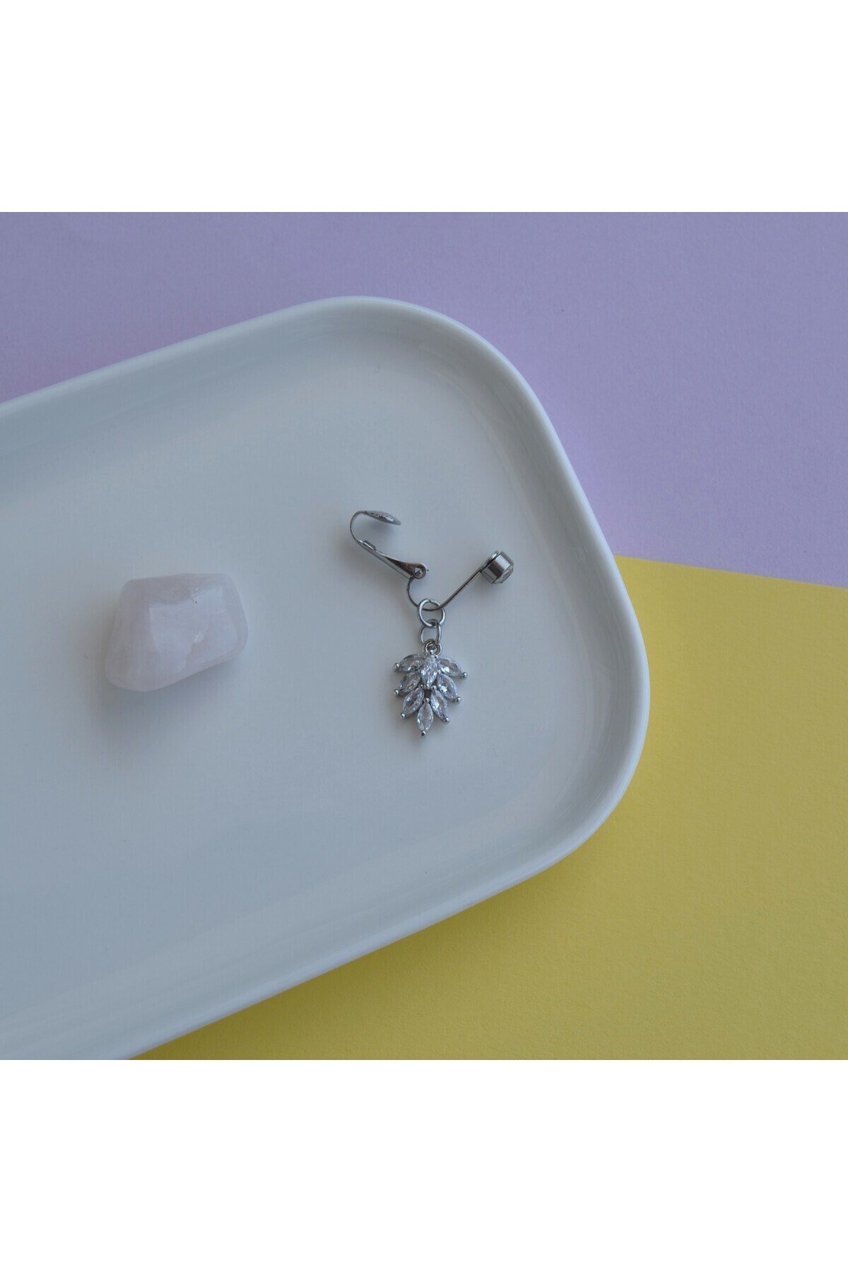 Deliksiz Yaprak Sallantılı Sıkıştırma Klipsli Göbek Piercingi Belly Piercing