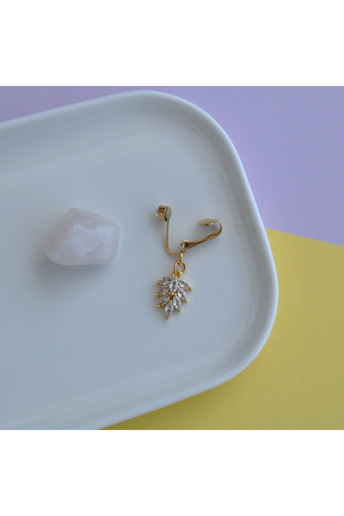 Deliksiz Yaprak Sallantılı Sıkıştırma Klipsli Göbek Piercingi Belly Piercing