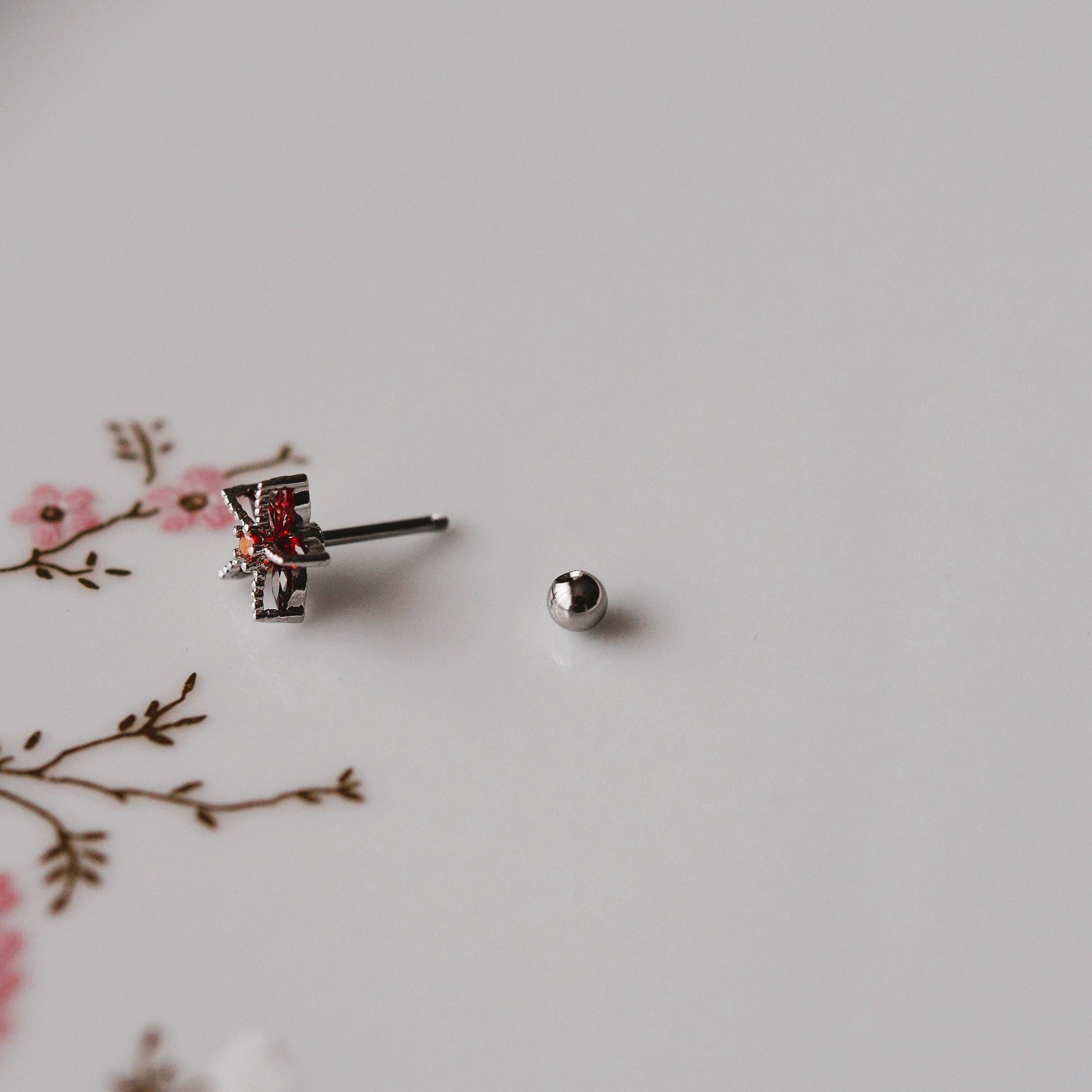 Deniz Yıldızı Helix Piercing Kıkırdak Cerrahi Çelik Gümüş Renk