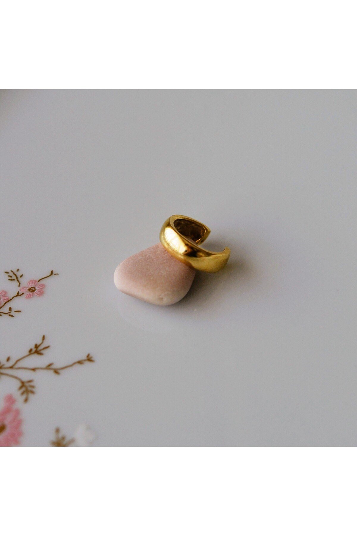 Gold Bombeli Düz Earcuff Sıkıştırma Kıkırdak Küpe