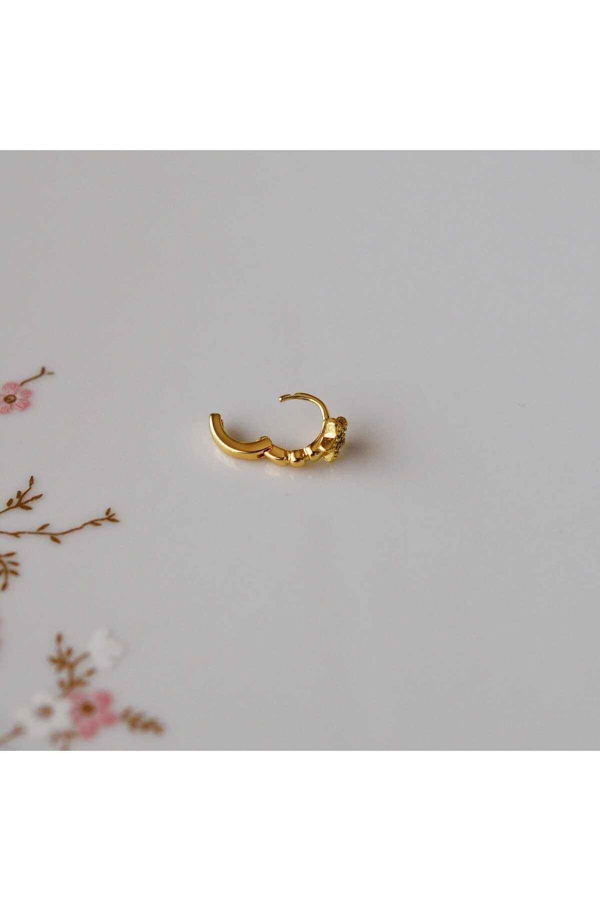 Gold Cerrahi Çelik Yıldız Modelli Halka Tragus Piercing Helix Lob Kıkırdak