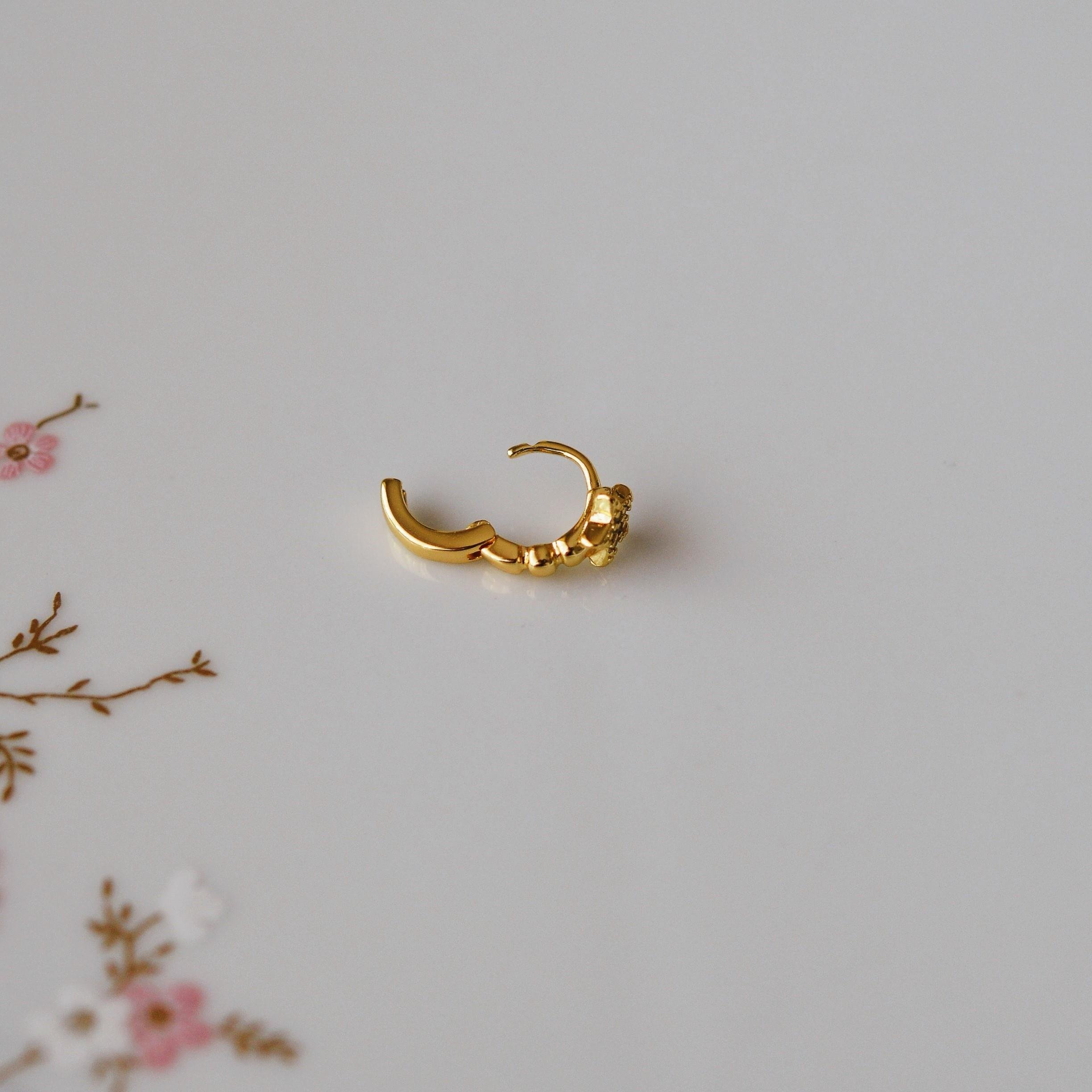 Gold Cerrahi Çelik Yıldız Modelli Halka Tragus Piercing Helix Lob Kıkırdak