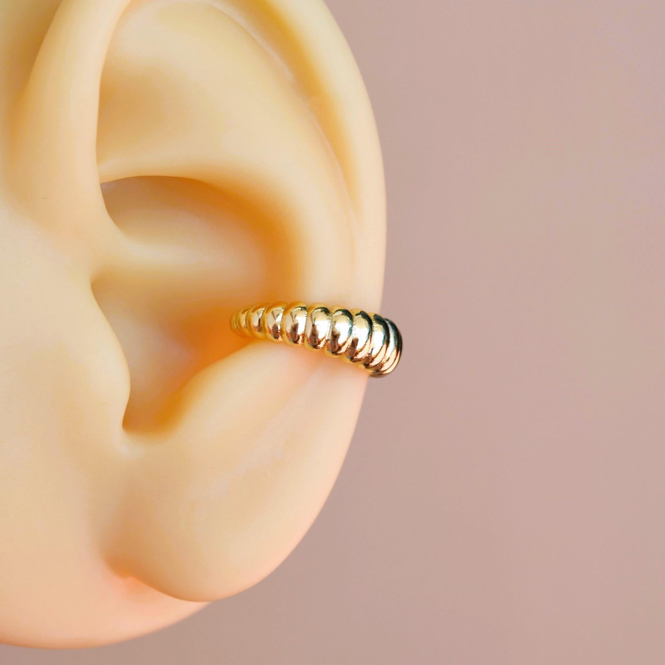 Gold Renk Deniz Kabuğu Model Earcuff Sıkıştırma Kıkırdak Küpe