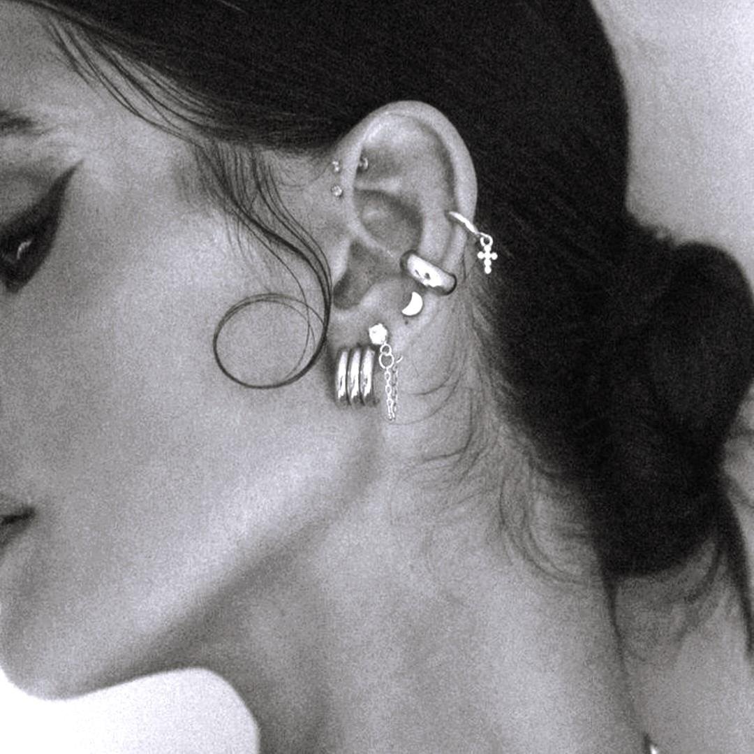 Gümüş Haç Piercing  Tragus Helix Kıkırdak Zirkon Cross Piercing