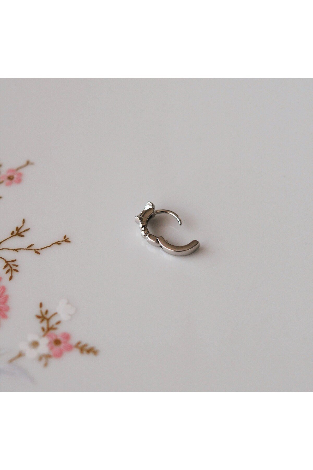 Gümüş Renk Cerrahi Çelik Ay Modelli Halka Tragus Piercing Helix Lob Kıkırdak
