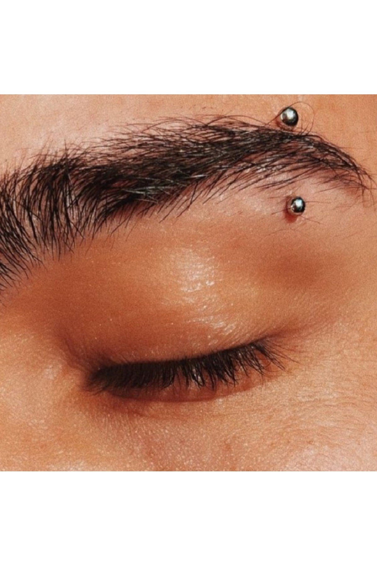 Gümüş Renkli Cerrahi Çelik Kaş Piercingi 8 mm