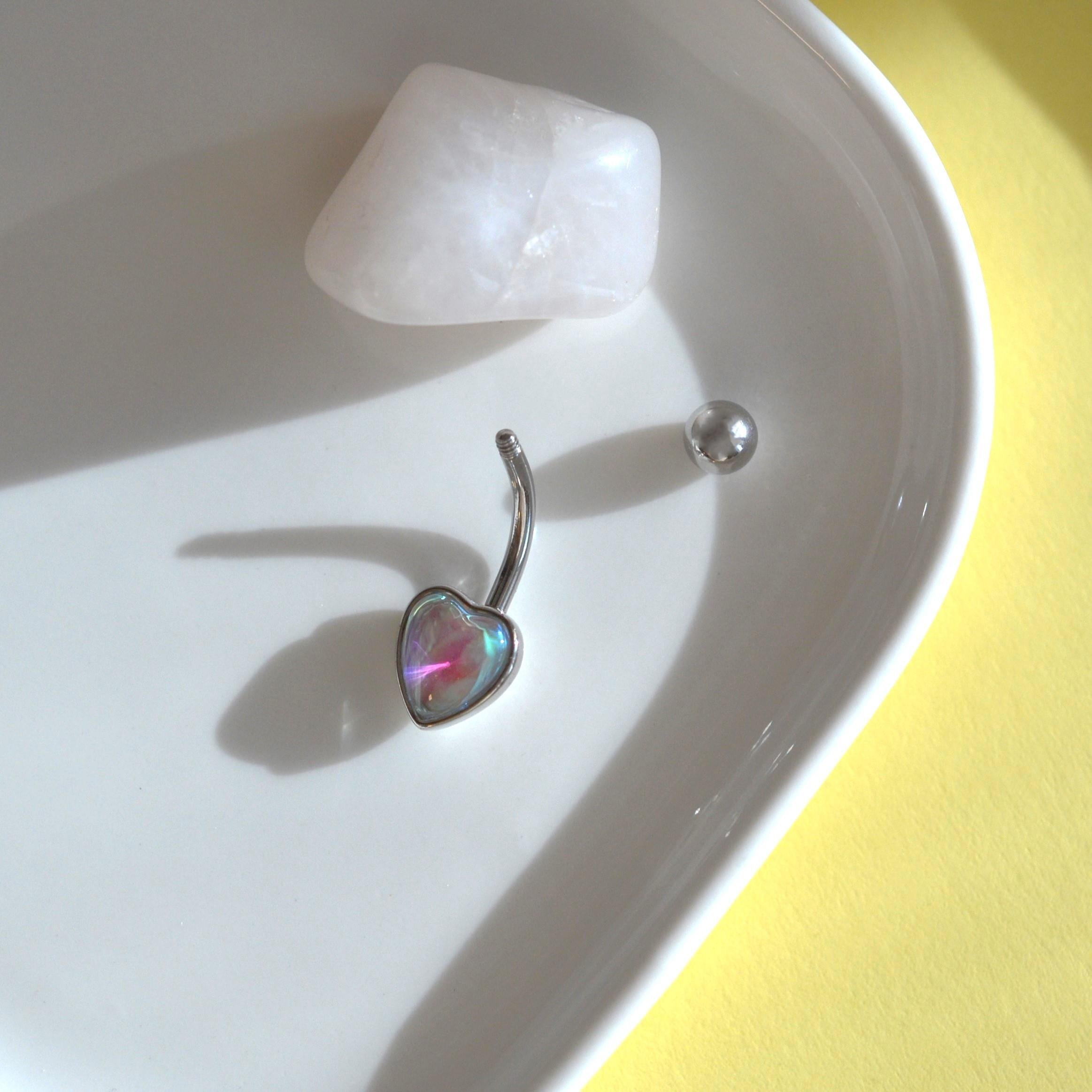 Hologram Yansımalı 316 L Çelik Kalp Model Göbek Piercingi Silver Renk Minimal