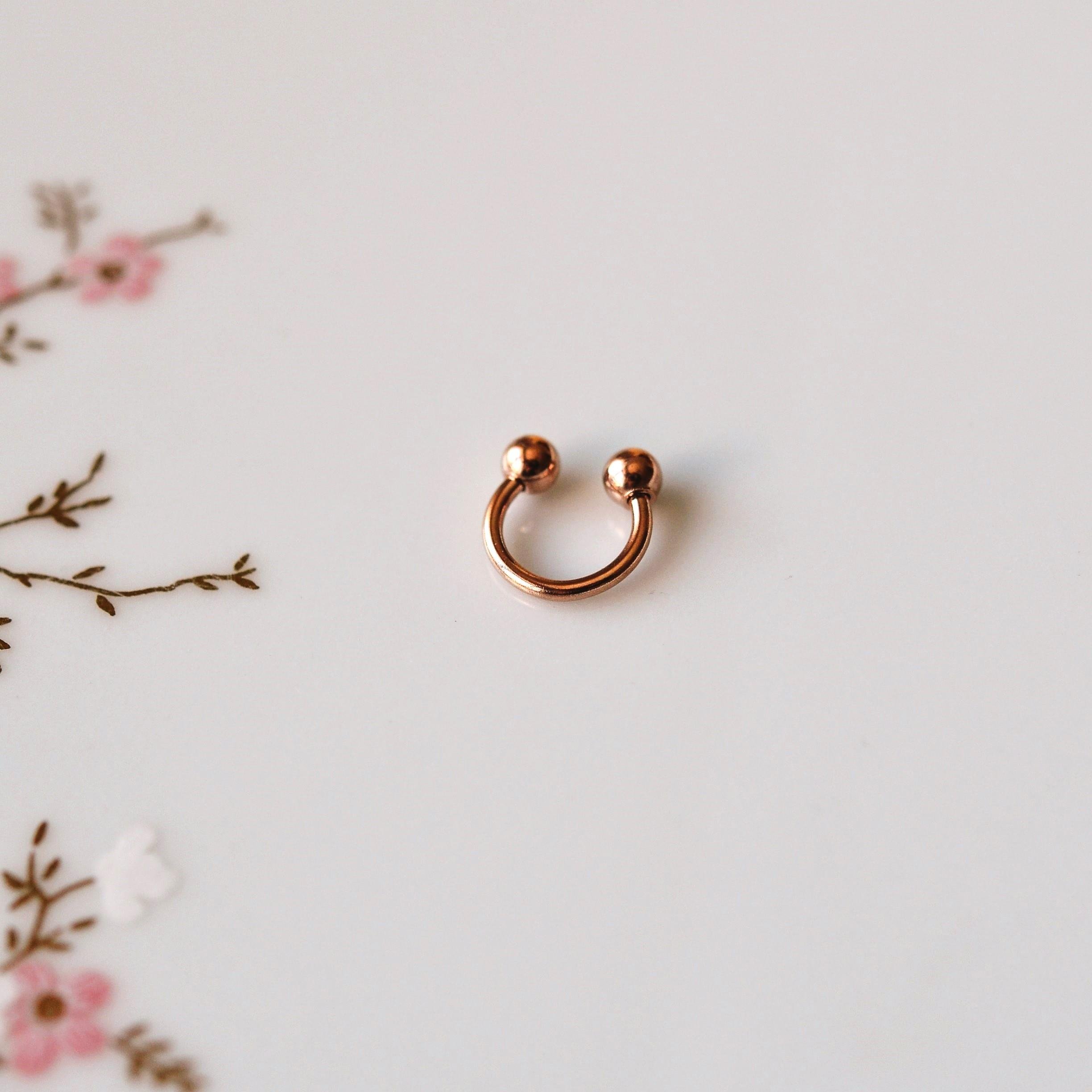 İki Ucu Toplu Smiley Piercing 6 mm Tragus, Helix Kıkırdak Lob