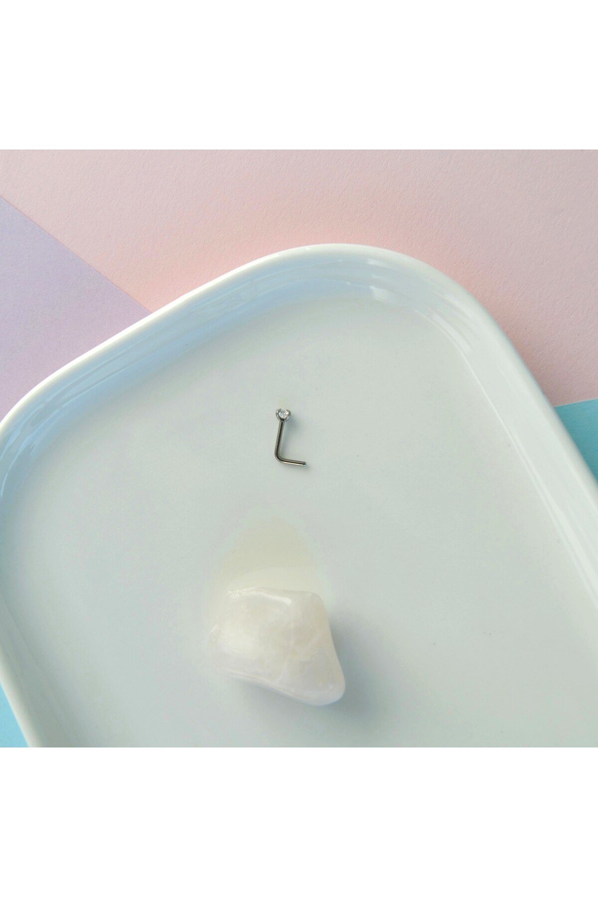 L Model Düşmeyen Çelik Hızma 2 mm taşlı Tektaş Burun Piercingi