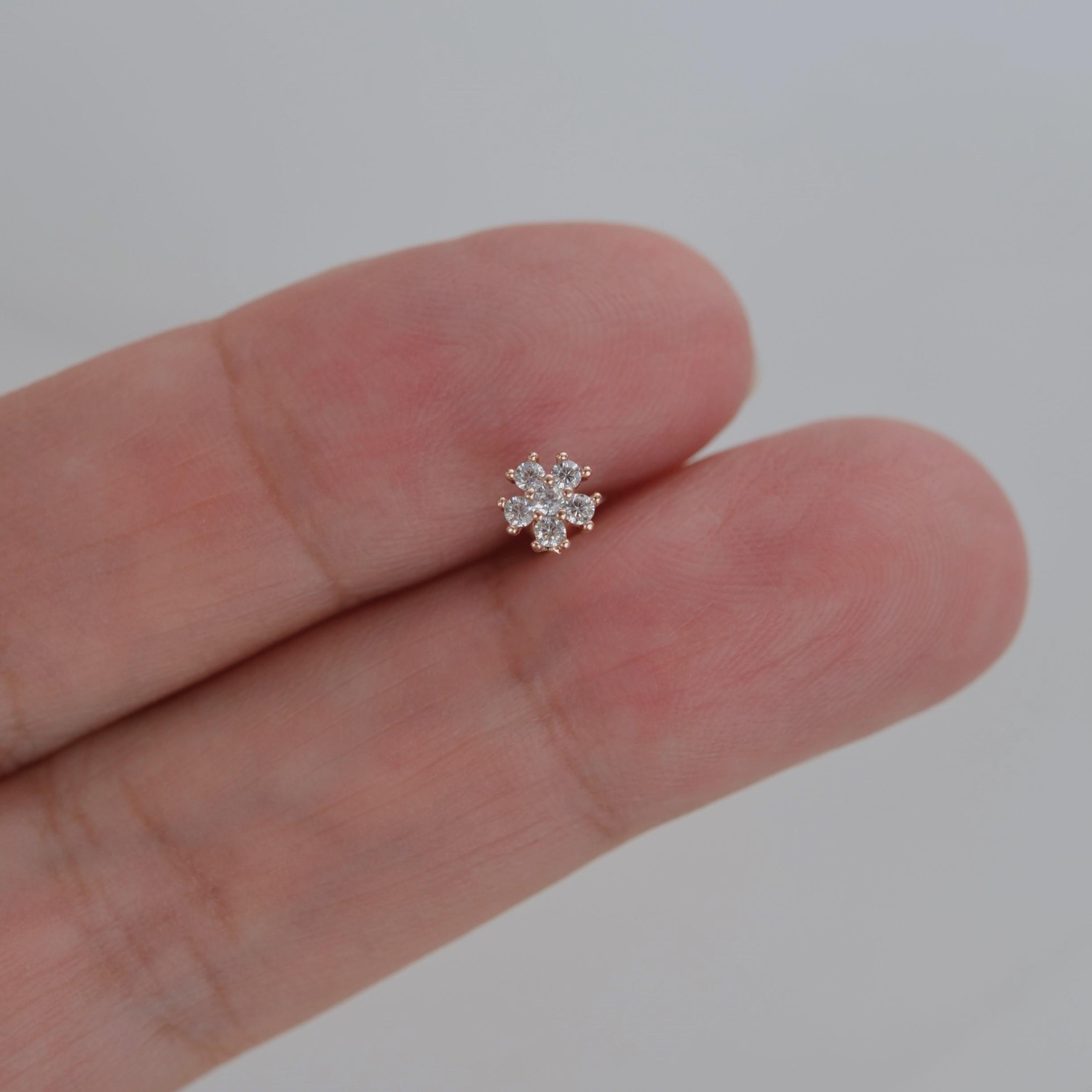 Mini Rose Çiçekli Tragus Helix Piercing Kıkırdak
