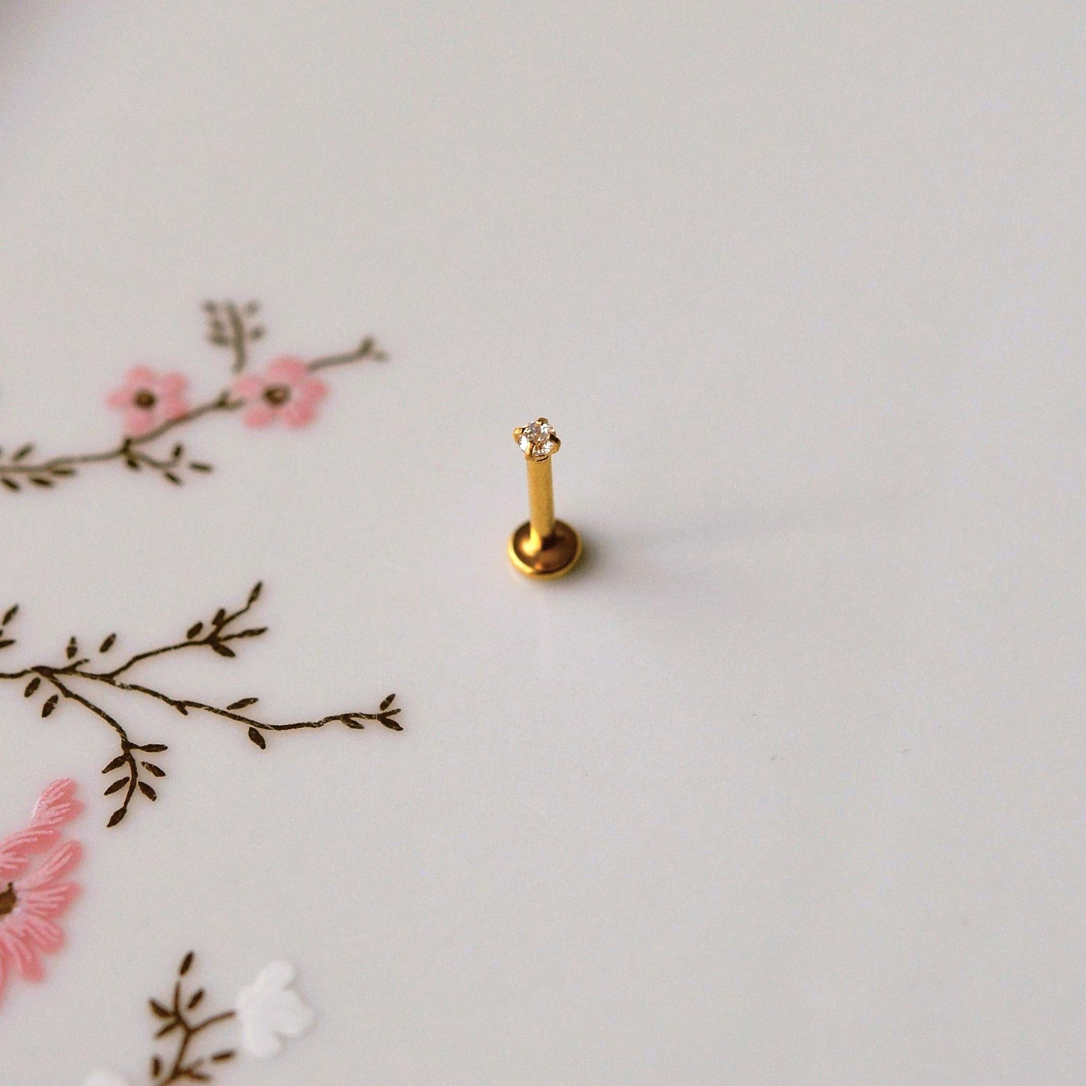 Mini Tektaş Cerrahi Çelik Piercing  Tragus Helix Kıkırdak Conch Gold Renk 8 mm