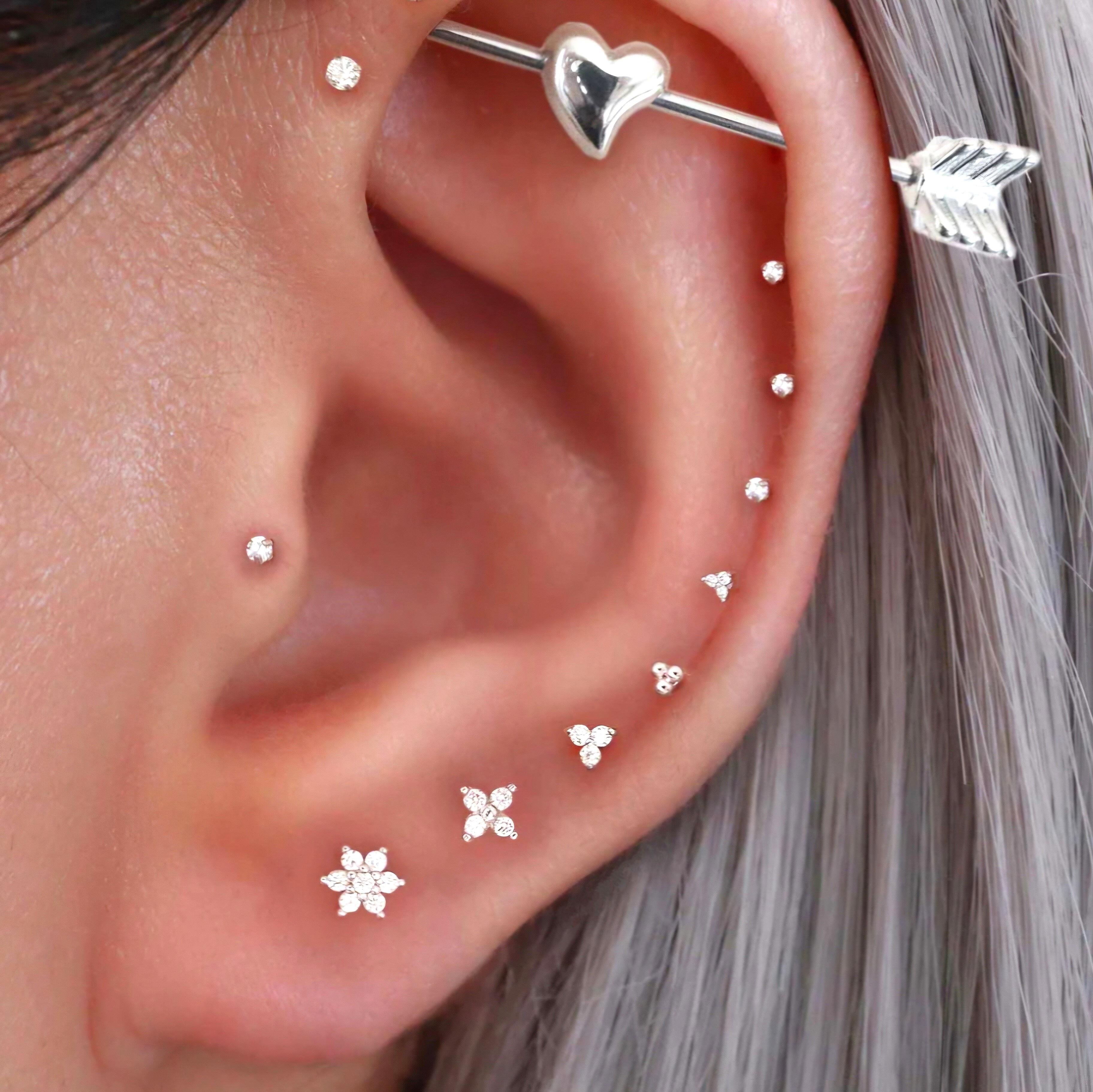 Mini Üçtaş Helix Piercing Helix Kıkırdak Tragus Conch Silver Renk Çelik Piercing Zirkon Taş