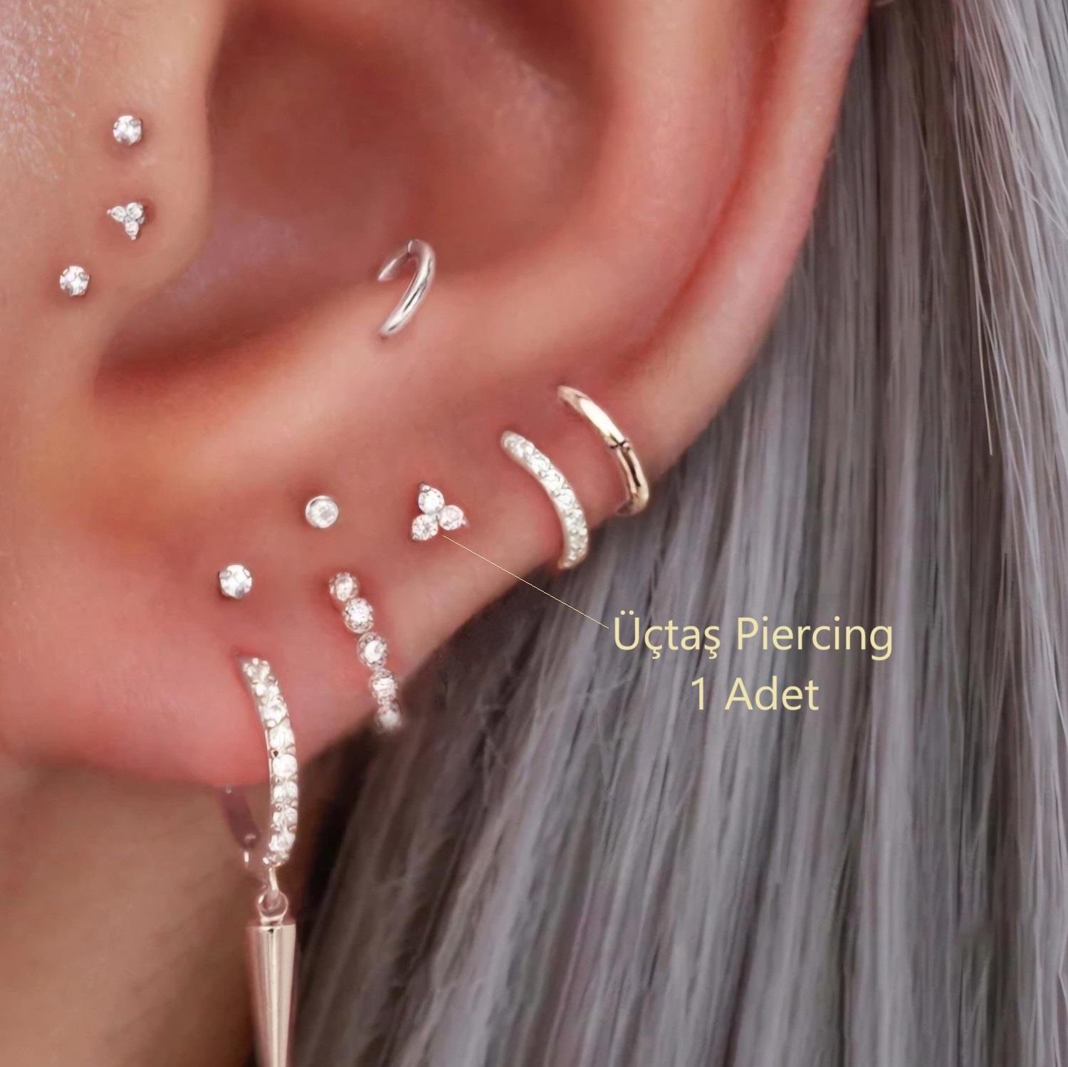 Mini Üçtaş Helix Piercing Helix Kıkırdak Tragus Conch Silver Renk Çelik Piercing Zirkon Taş