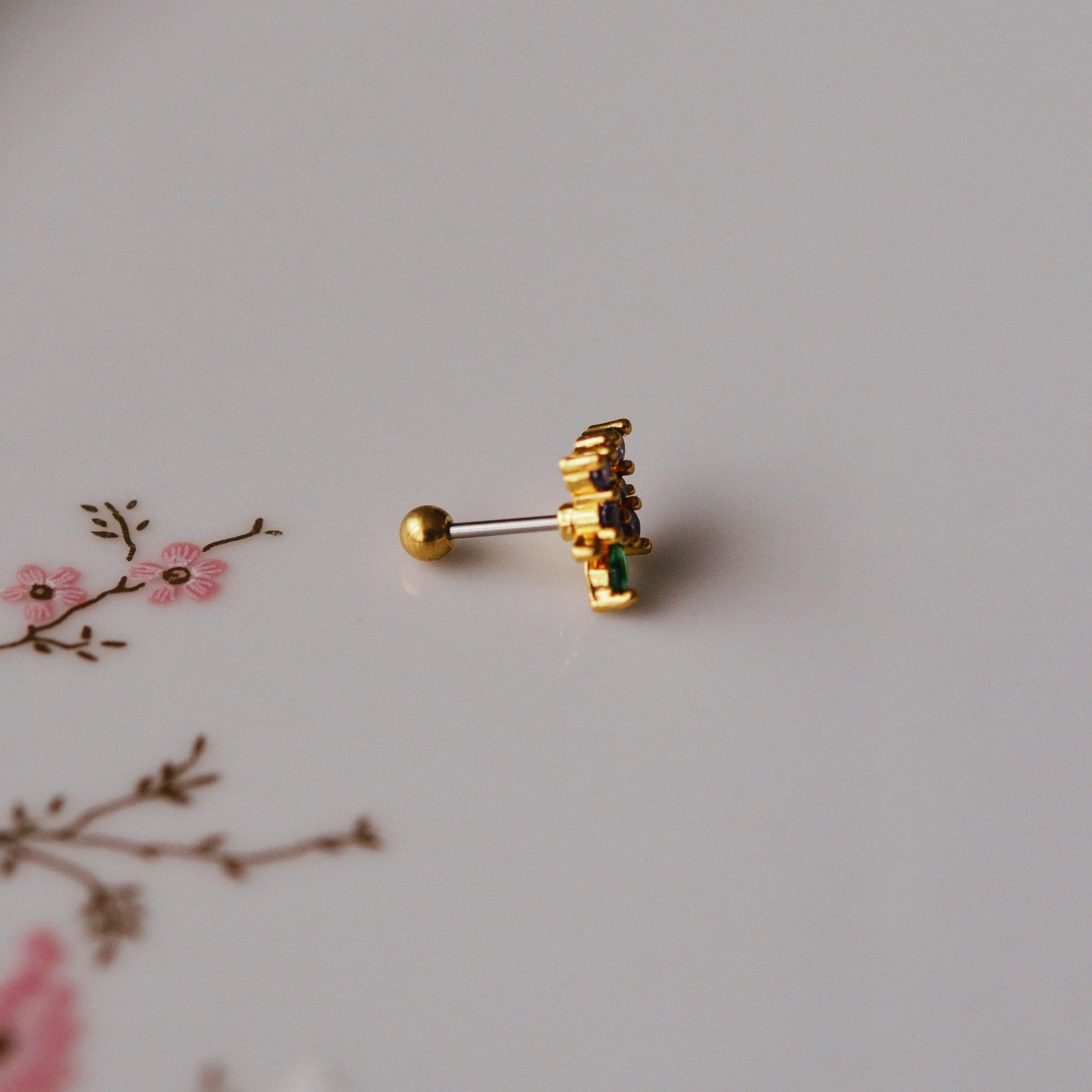 Mor Çiçekli Helix Piercing Kıkırdak Cerrahi Çelik Gold Renk