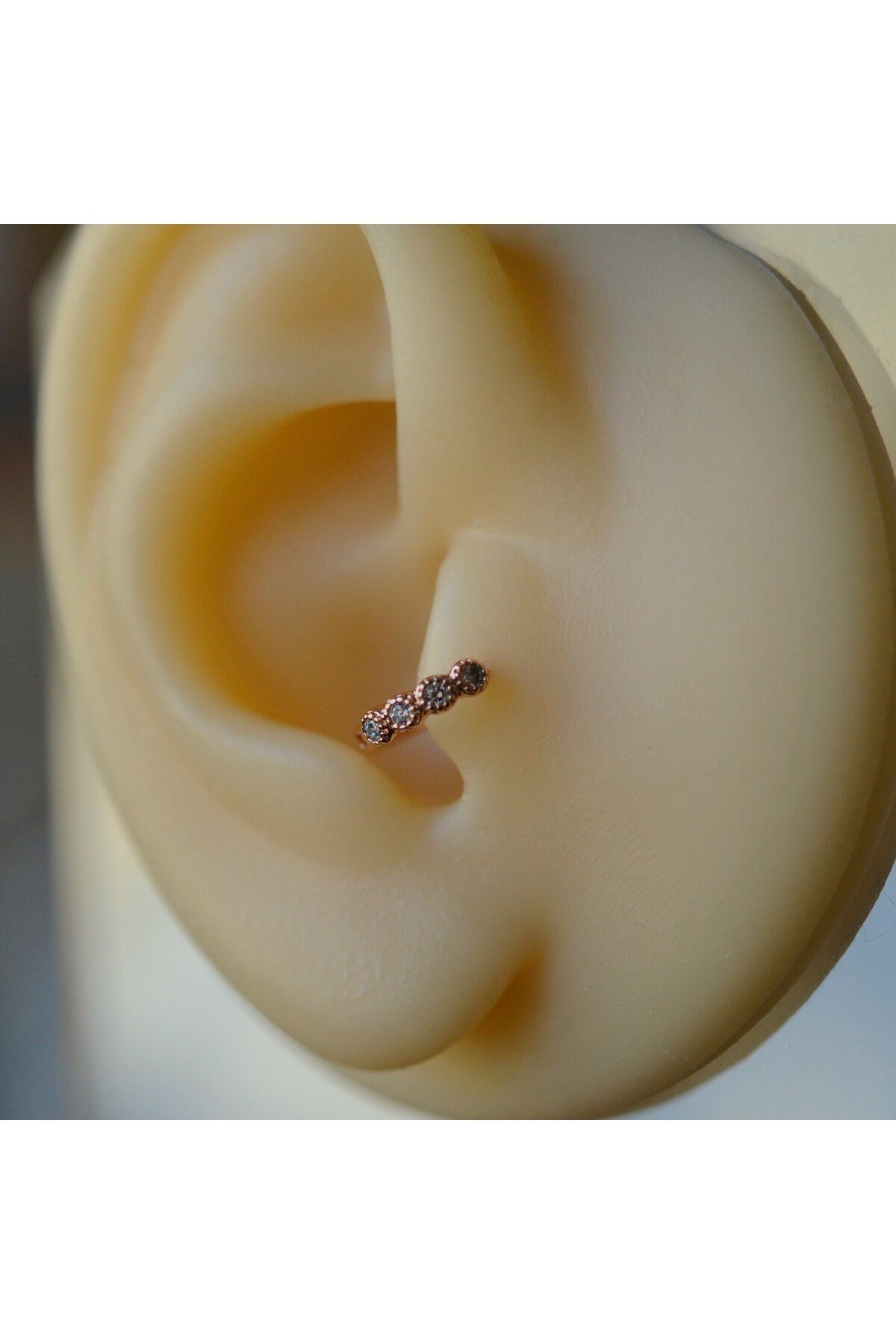 Rose Gold Renk Cerrahi Çelik Taşlı Halka Tragus Piercing Helix Lob Kıkırdak