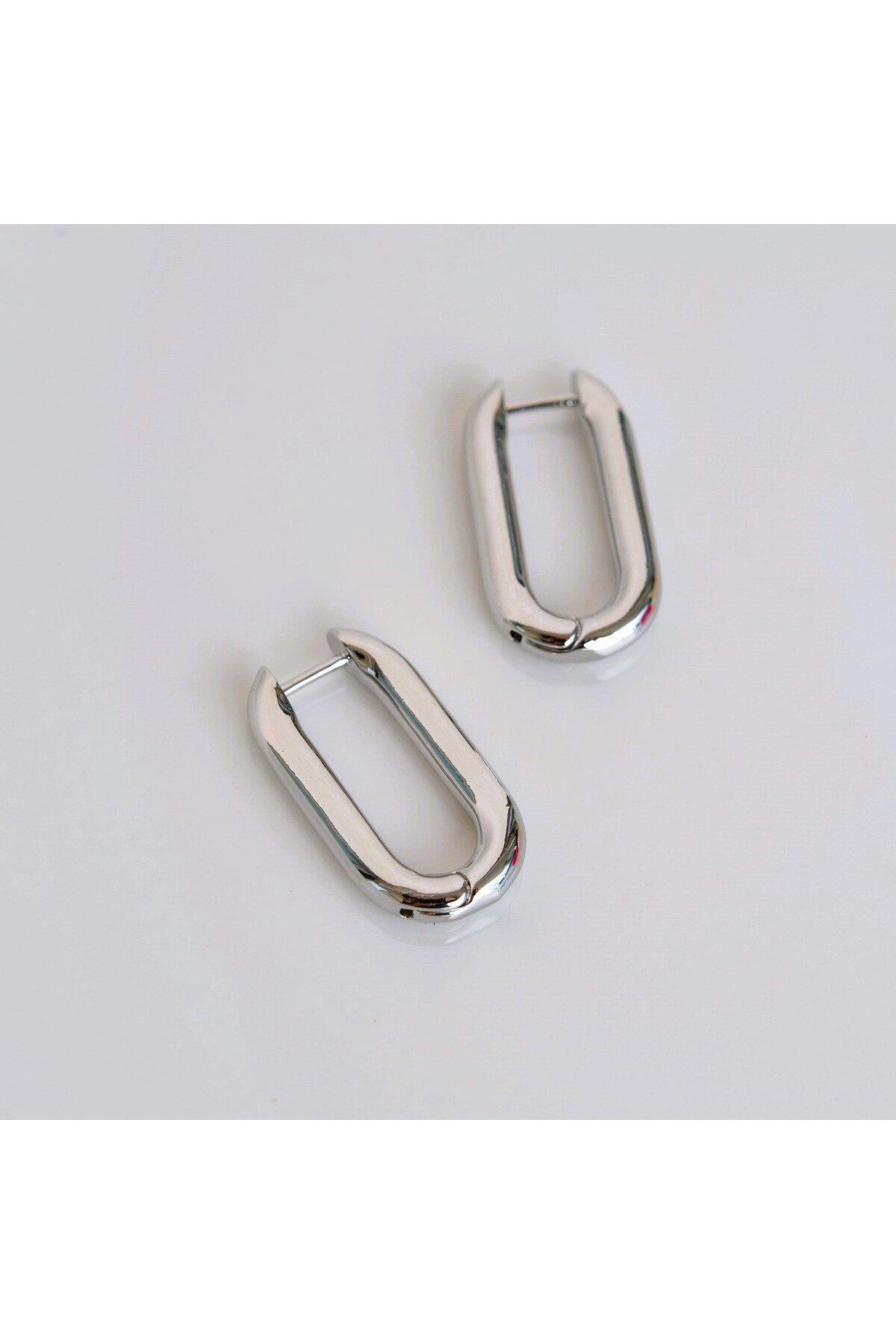 Silver Renk Orta Boy Oval Halka Küpe