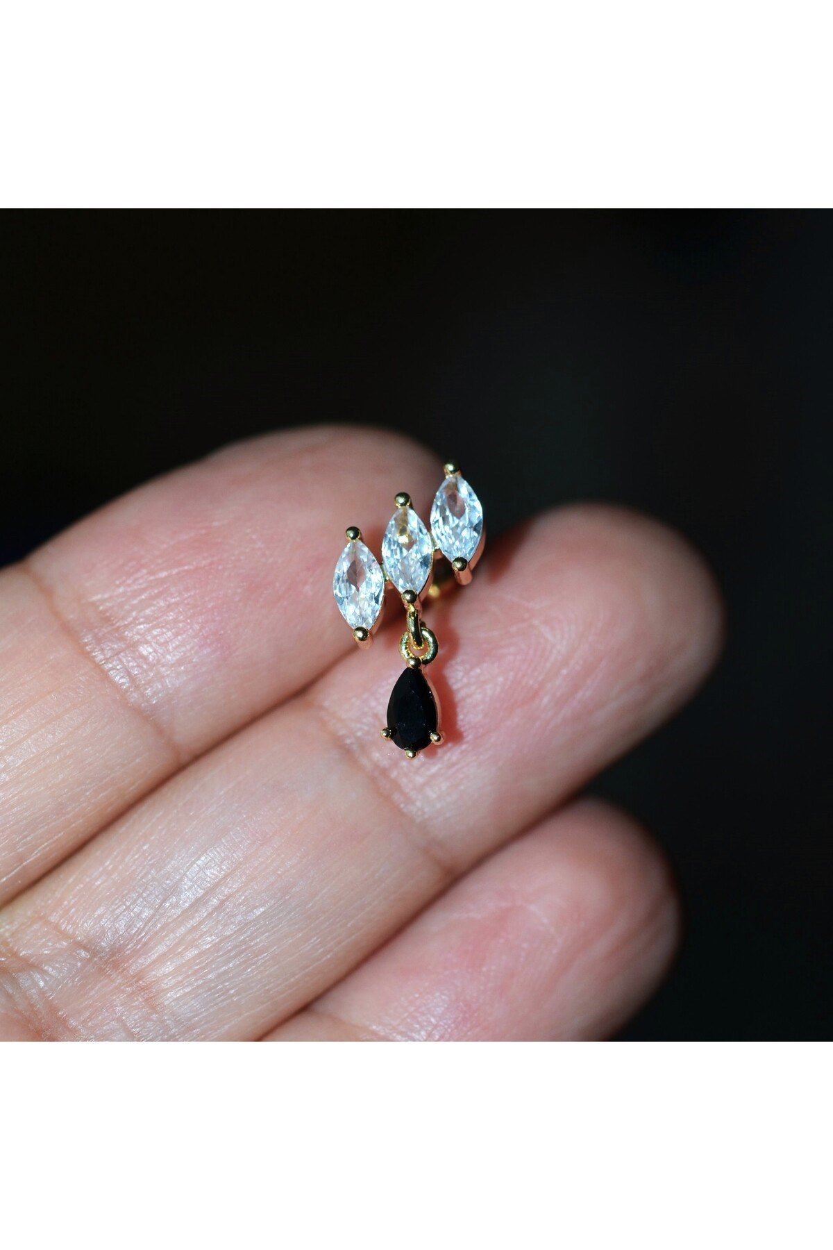 Taş Sallantılı Helix Piercing Kıkırdak Cerrahi Çelik Gold Renk