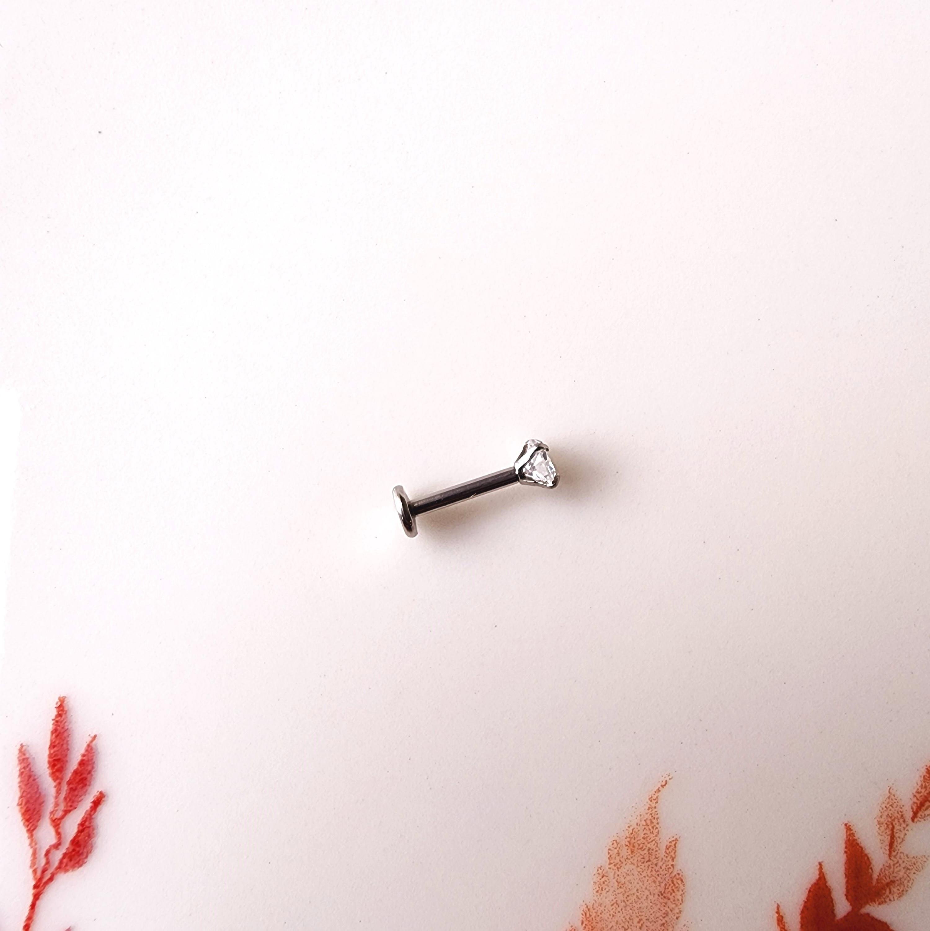 Tektaş Çelik Piercing  Tragus Helix Kıkırdak Conch Gümüş Renk 8 mm