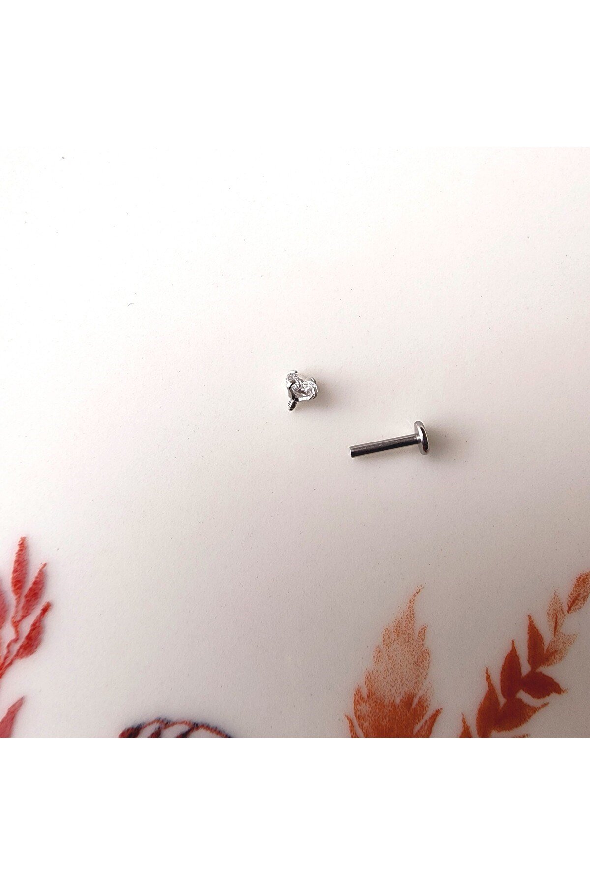 Tektaş Çelik Piercing Tragus Helix Kıkırdak Conch Gümüş Renk 8 mm
