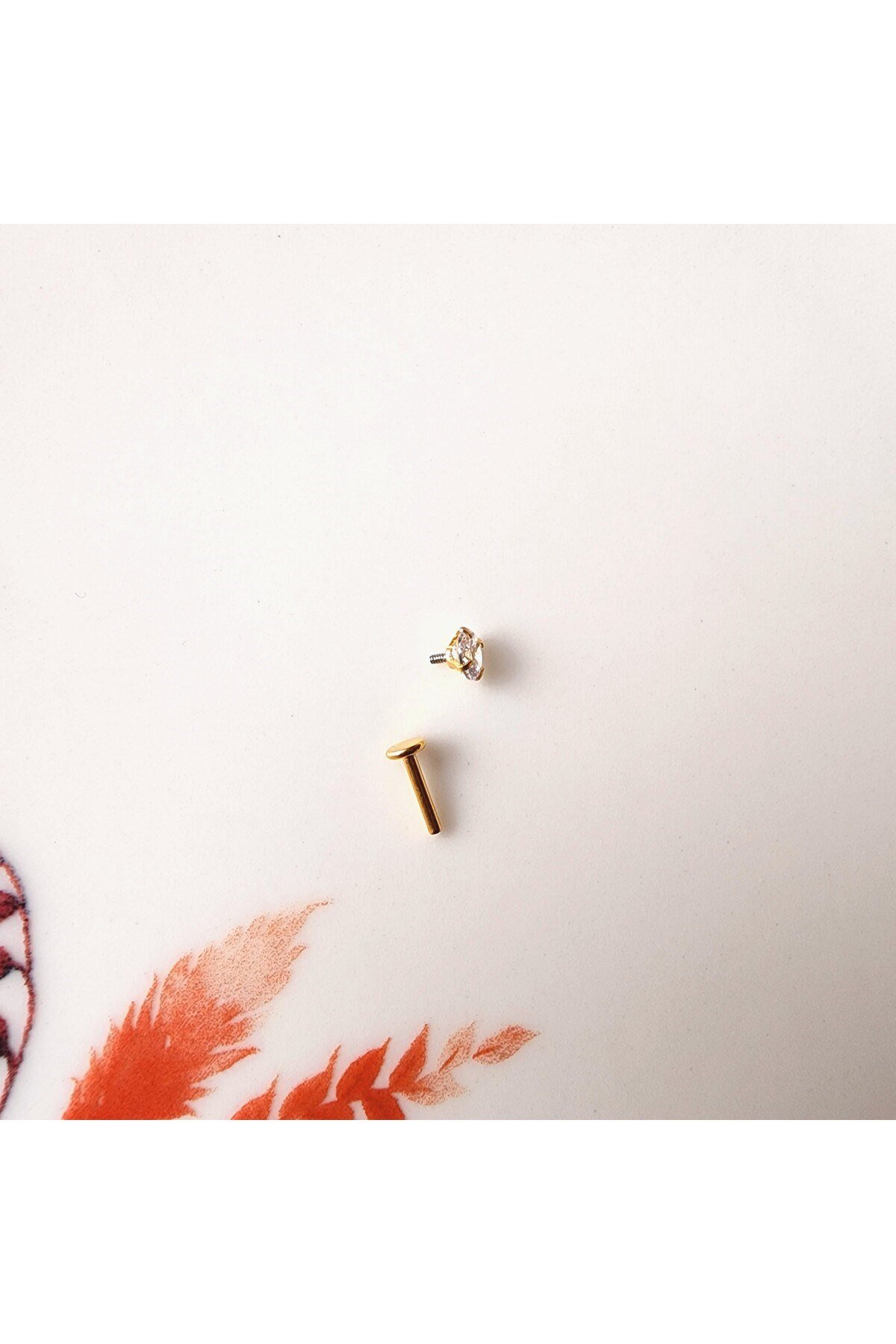 Tektaş Çelik Piercing Tragus Helix Kıkırdak Conch Gold Renk 8 mm