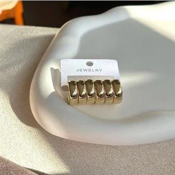 Üç Sıra Çoklu Görünüm Bombeli Çelik Küpe Silver Renk