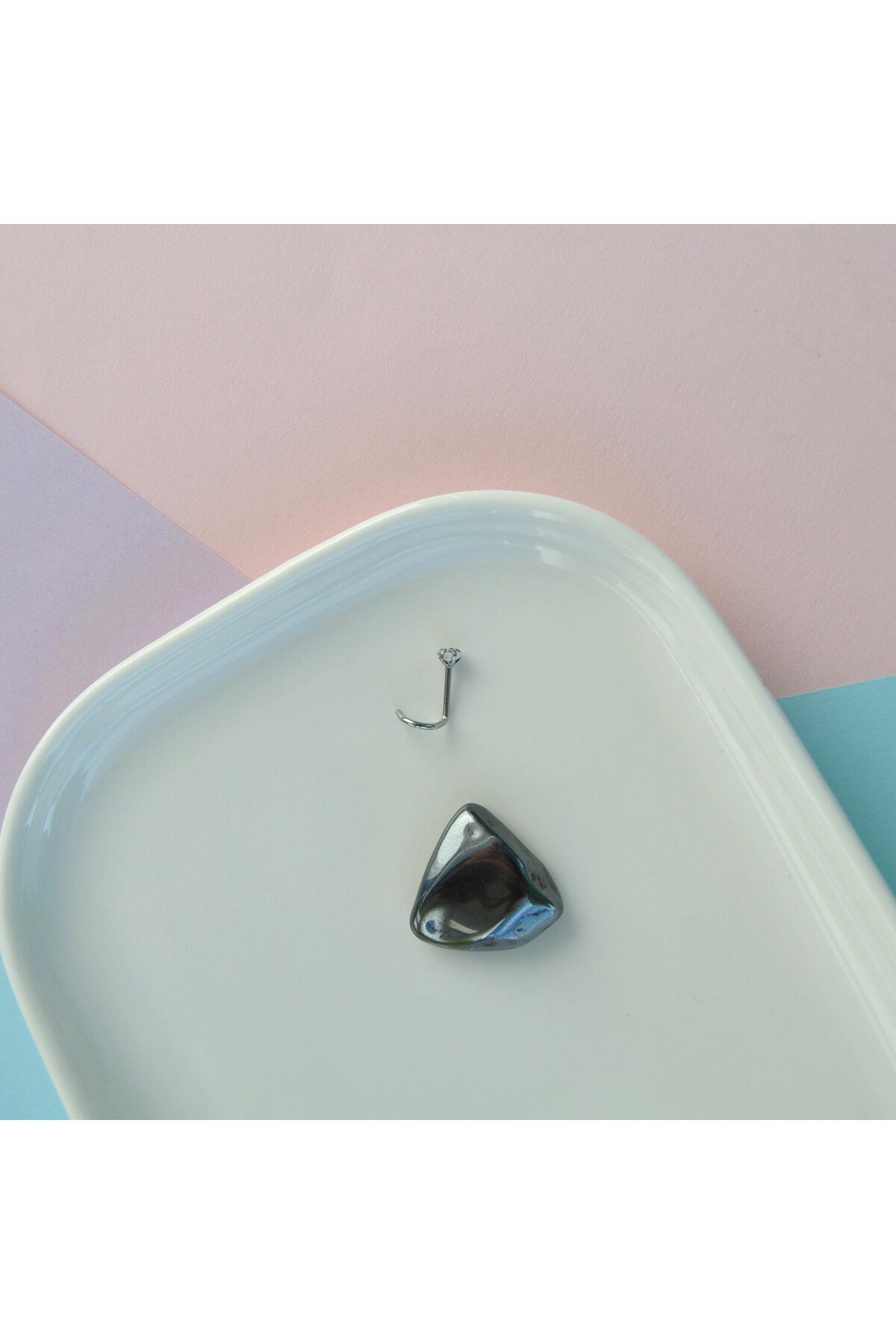 Yıldız Taşlı Kıvrımlı Düşmeyen Çelik Hızma Spiral Burun Piercingi