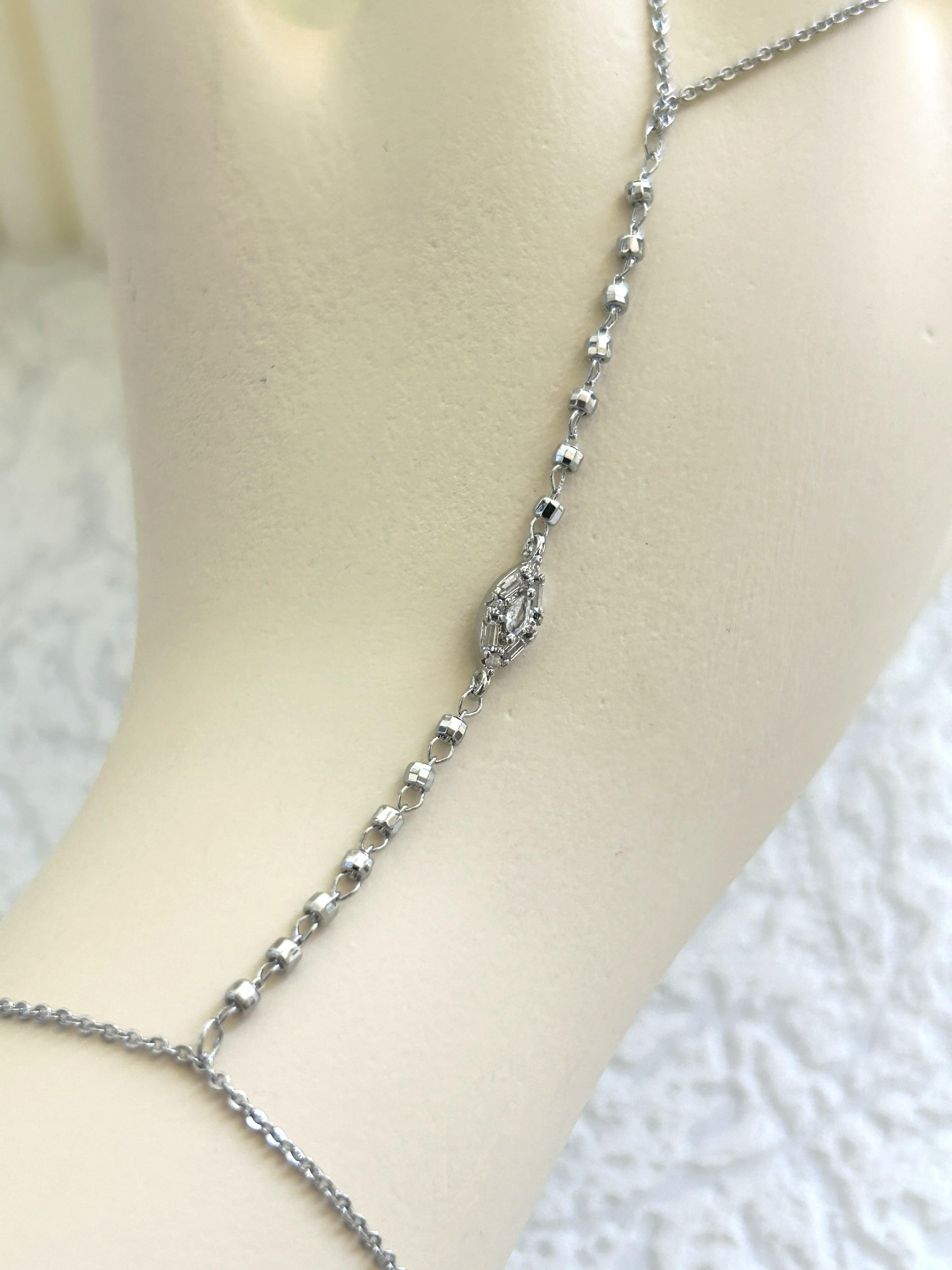 Elips Zirkon Taş Detay Silver Şahmeran