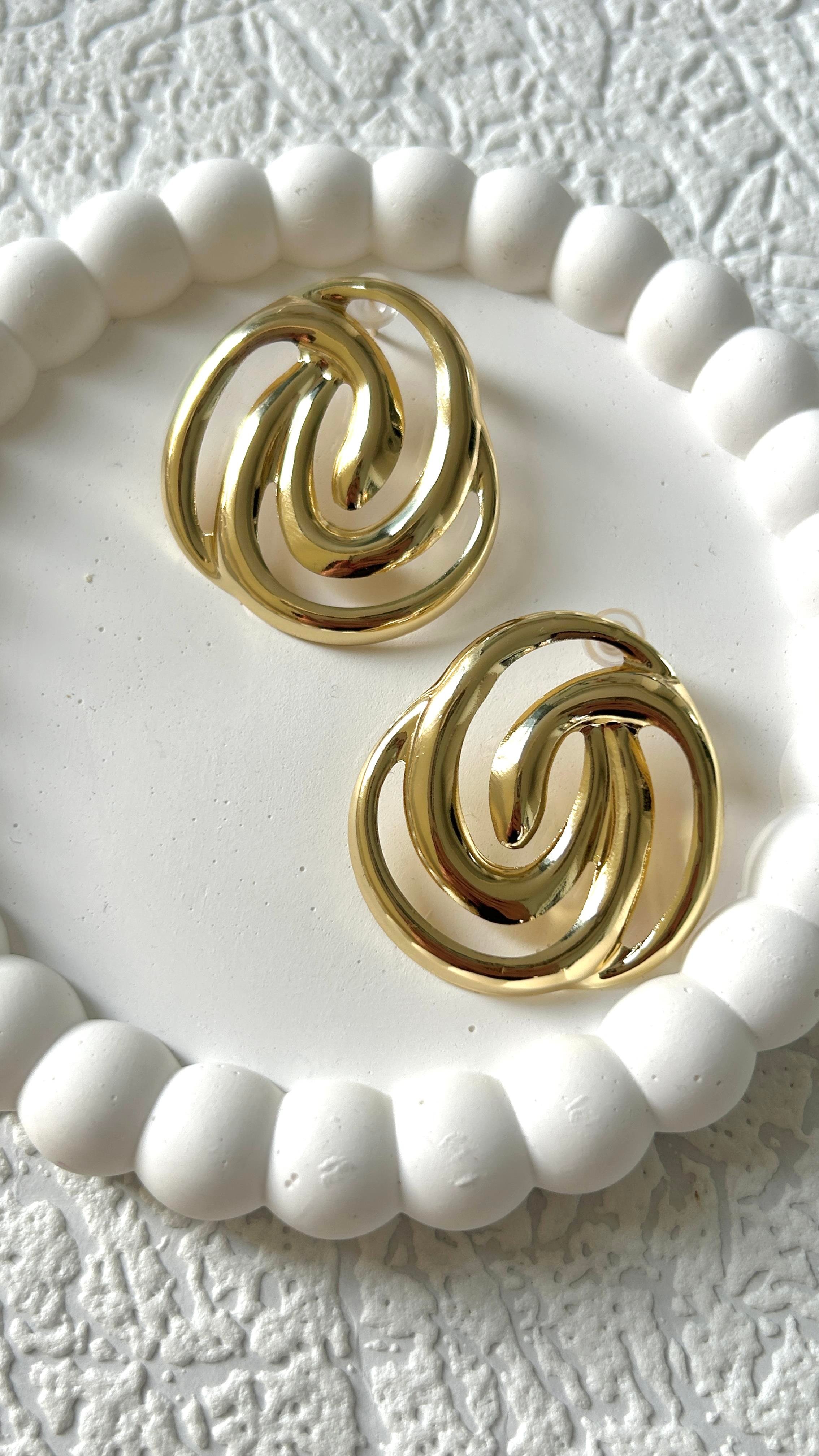 Gül Tasarım Gold Küpe