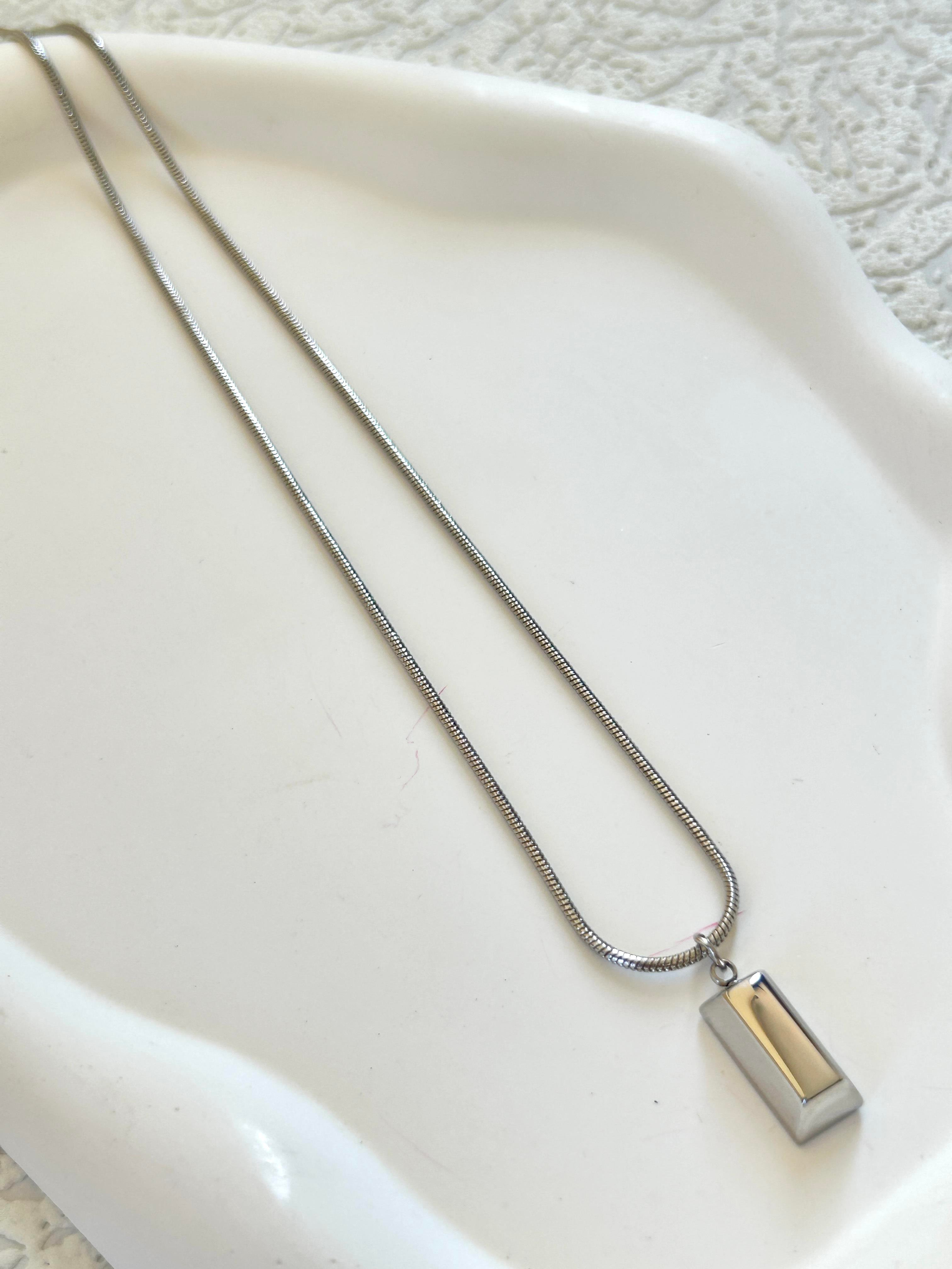 Külçe Model Çelik Kolye