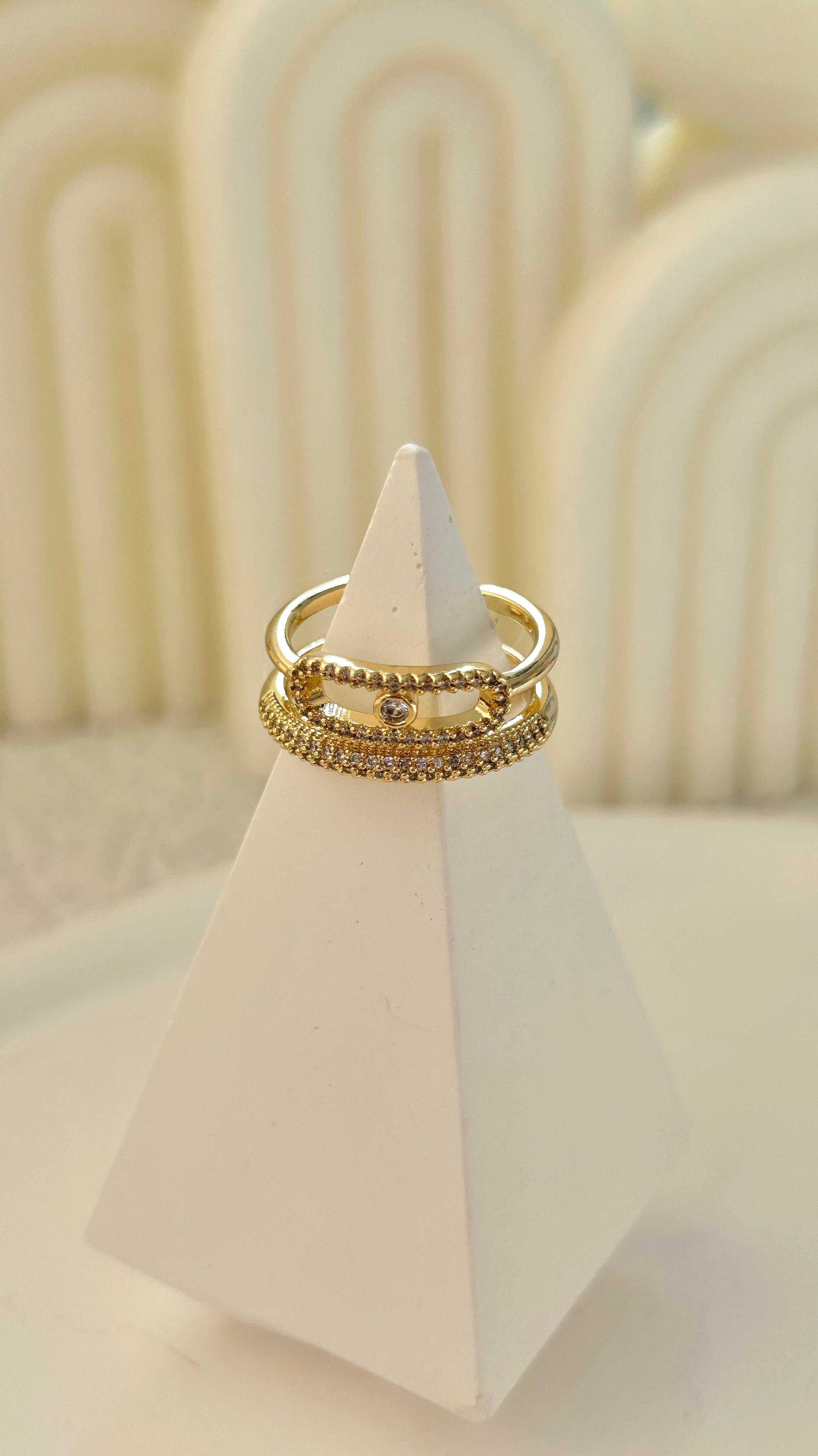 Marka Model Taşlı Gold Yüzük