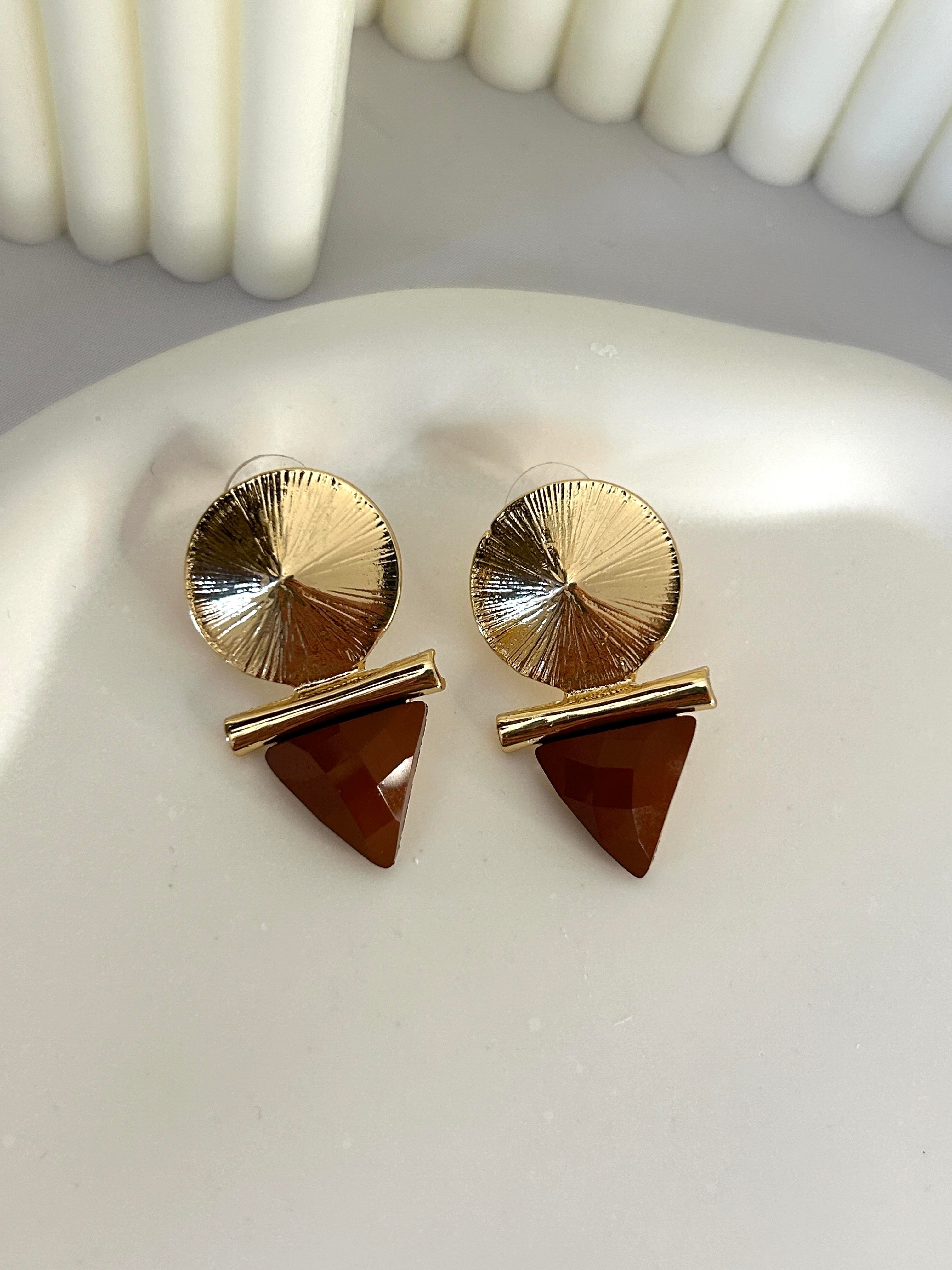 ÖZEL SERİ ÜÇGEN KAHVE GOLD KÜPE