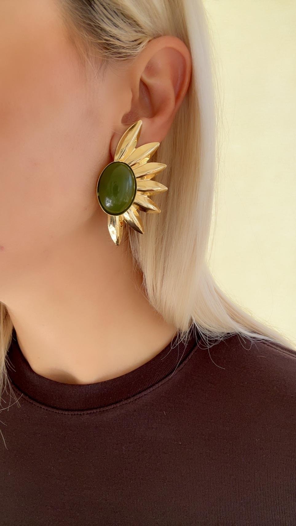 Özel Seri Yarım Çiçek Yeşil Küpe