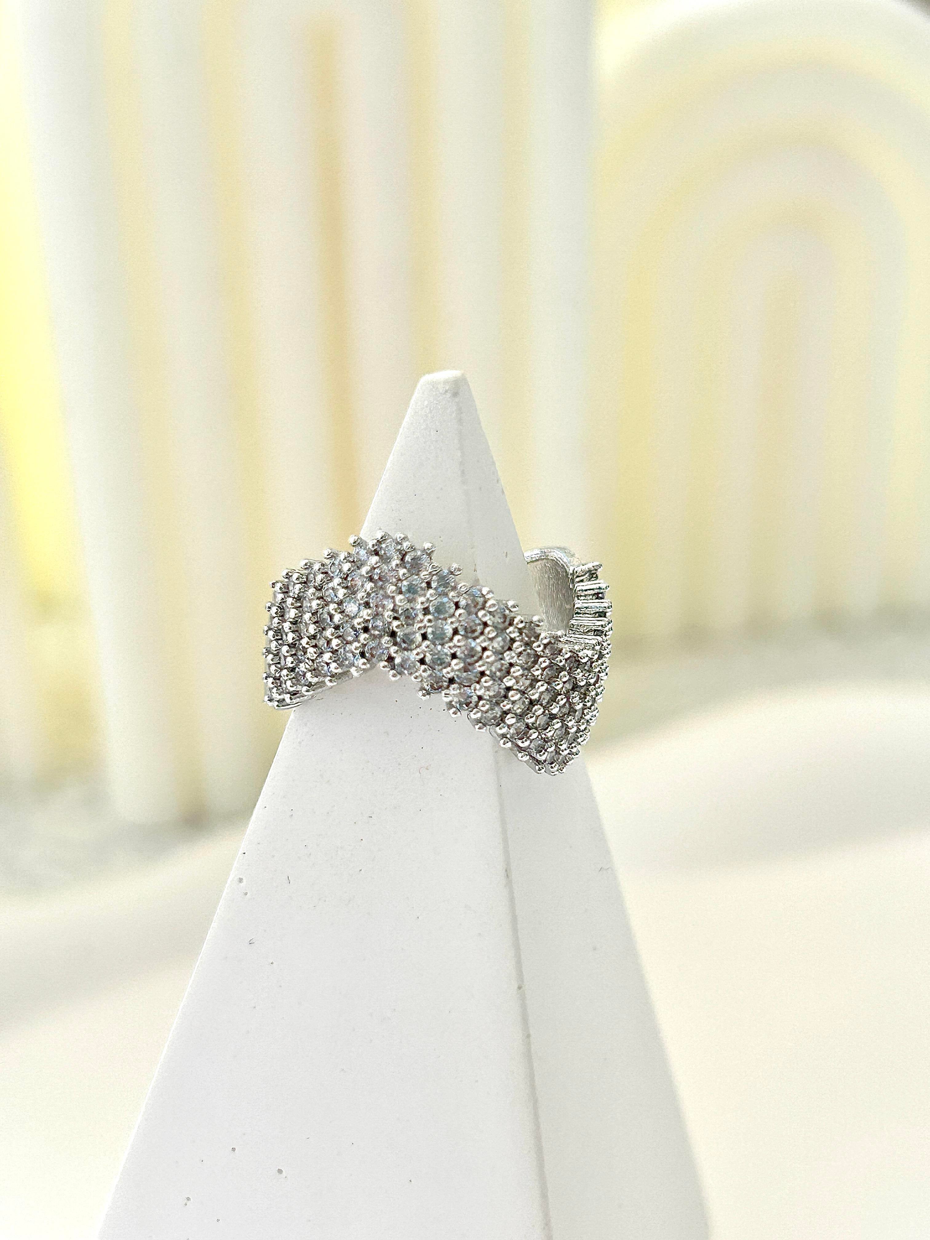 Premium Dalga Model Zirkon Taşlı Silver Yüzük