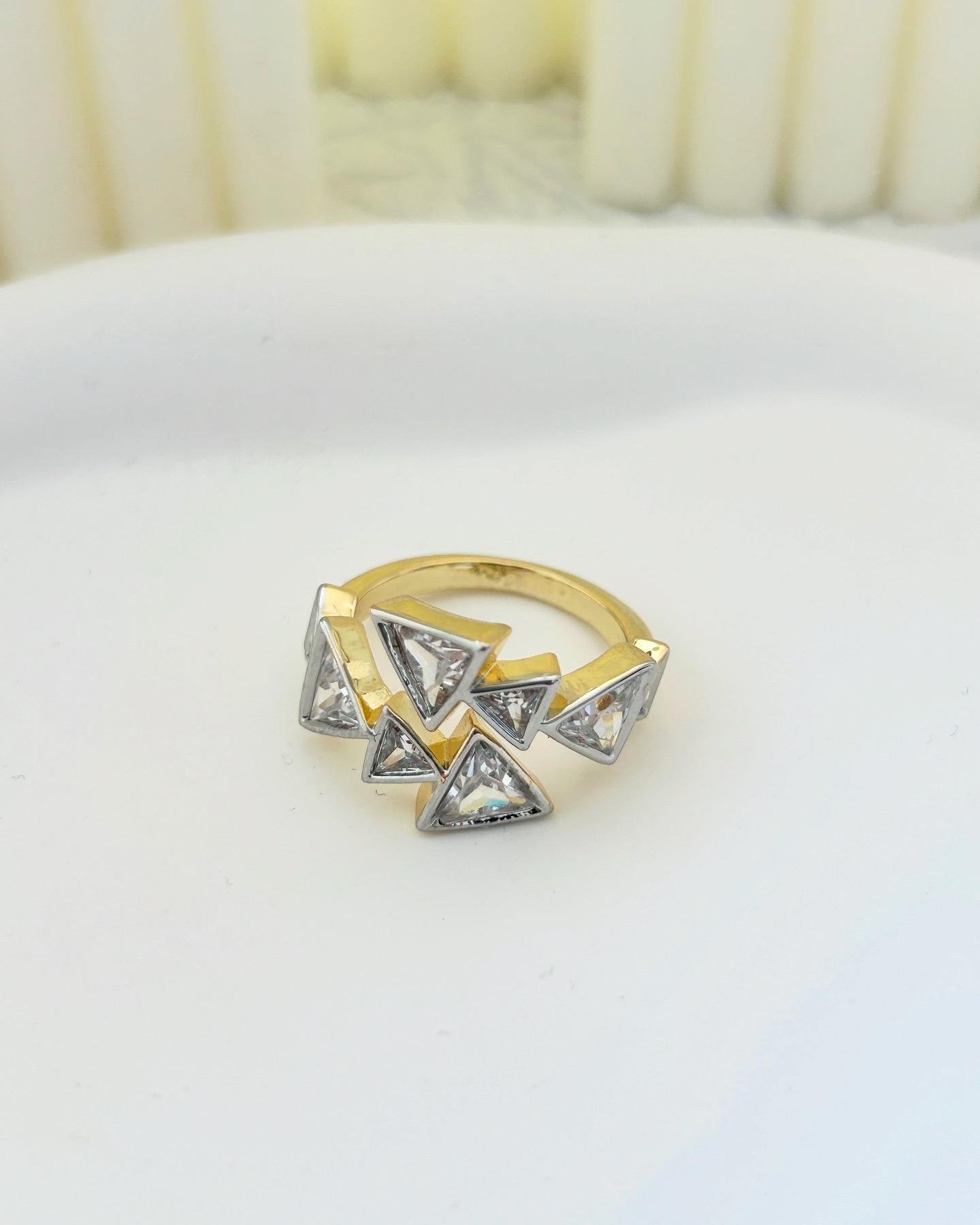 Premium Geometrik Taş Gold Yüzük