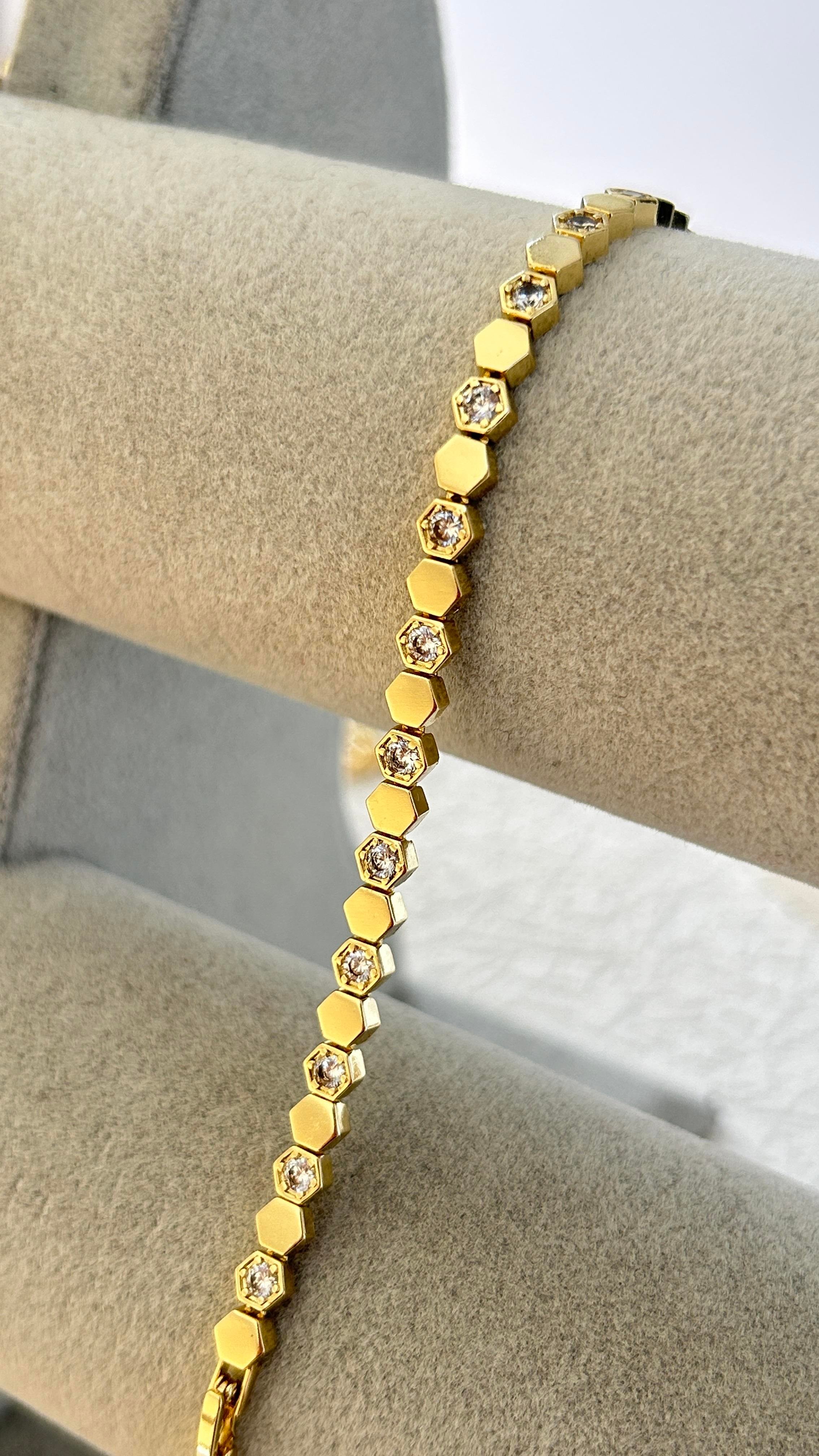 Premium Petek Desen Taşlı Bileklik