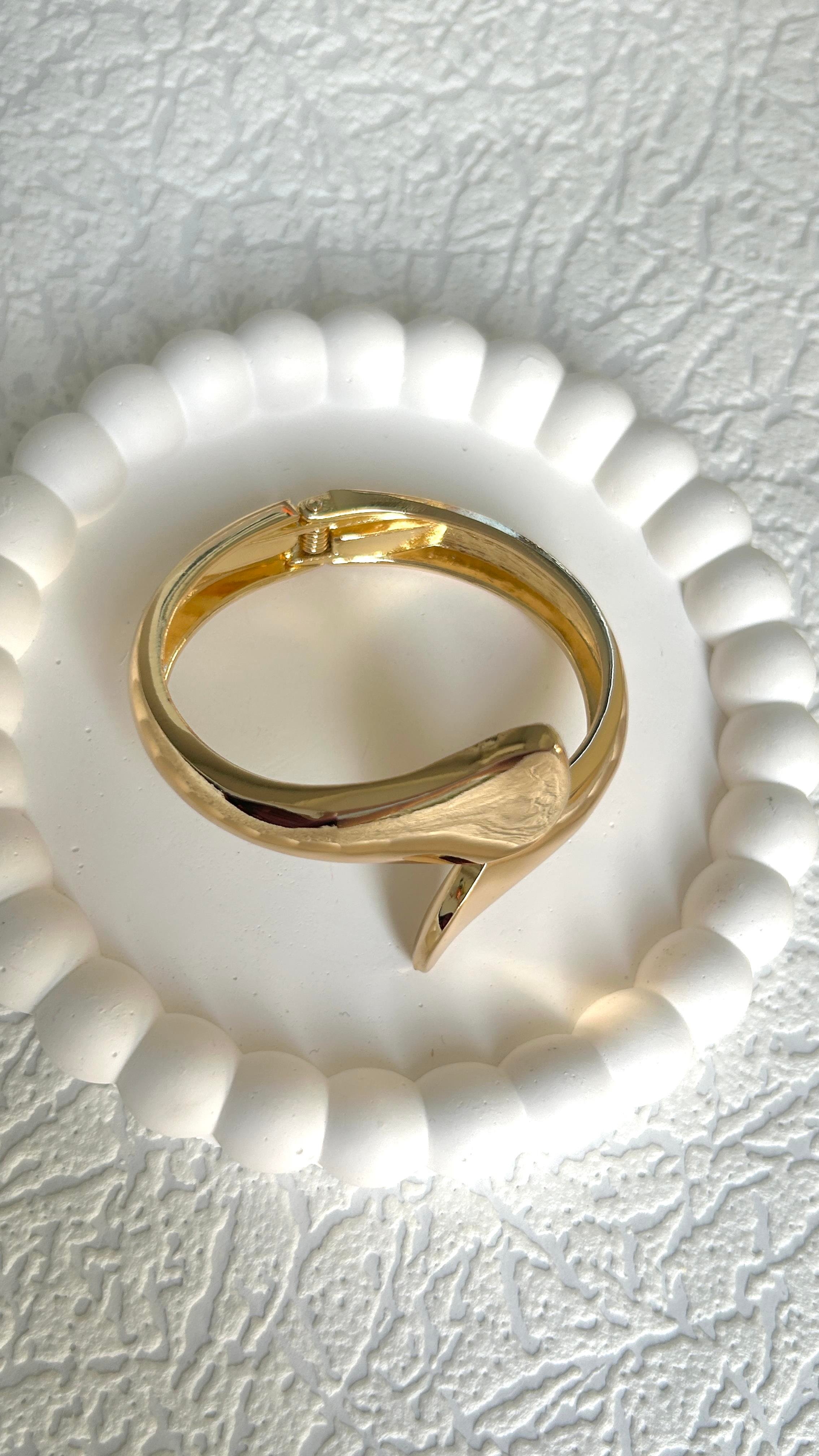 Premium Seri Geometrik Desen Gold Kelepçe