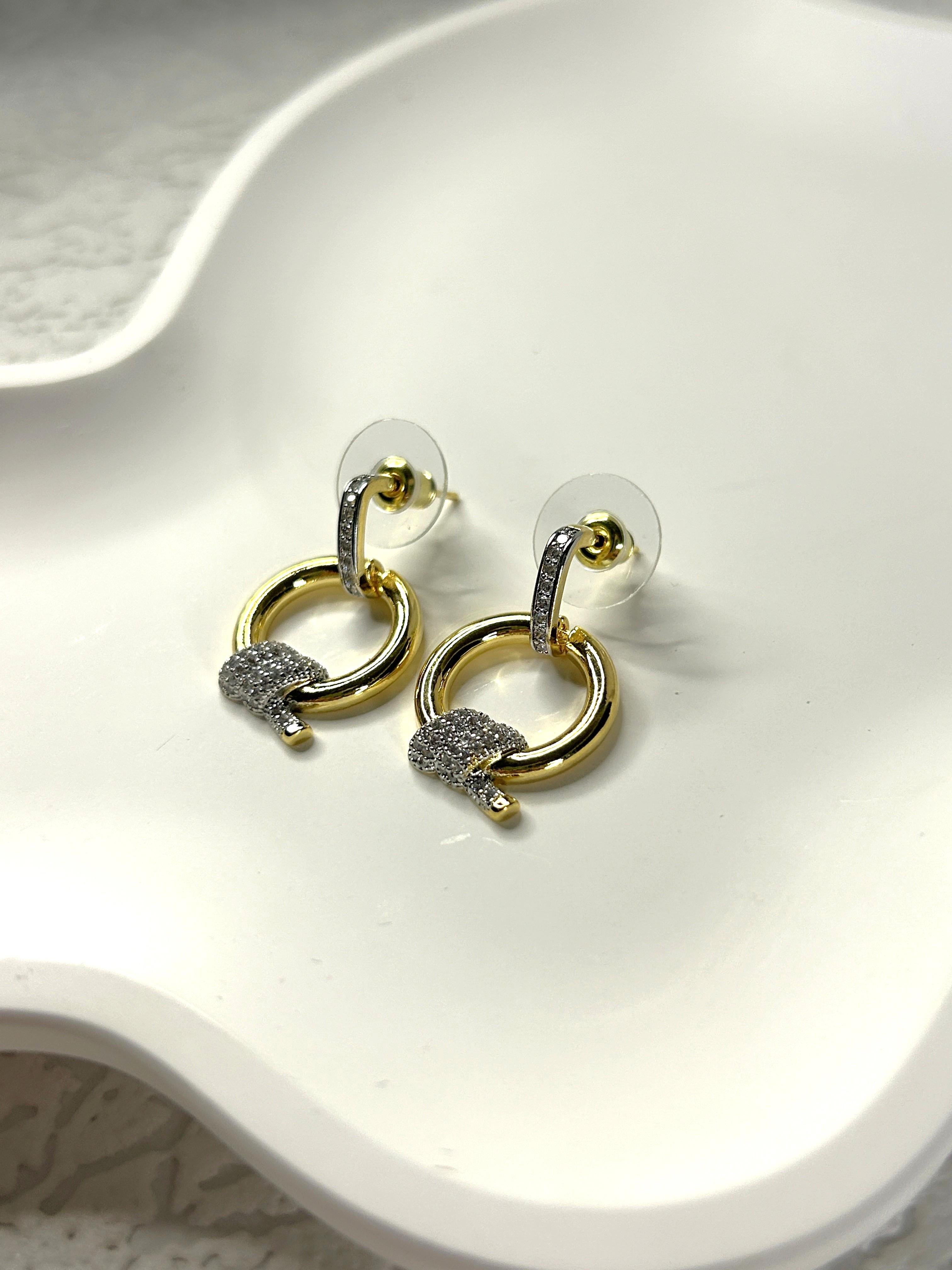 Premium Zirkon Taş Detay Halka Küpe