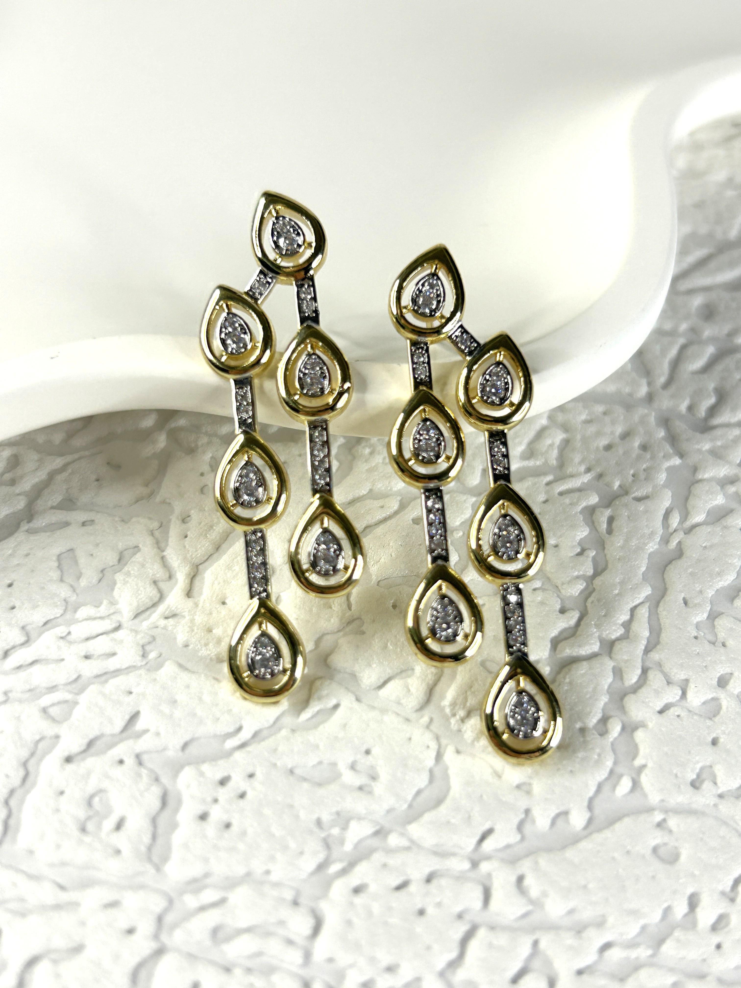 Premium Zirkon Taşlı Çoklu Damla Küpe