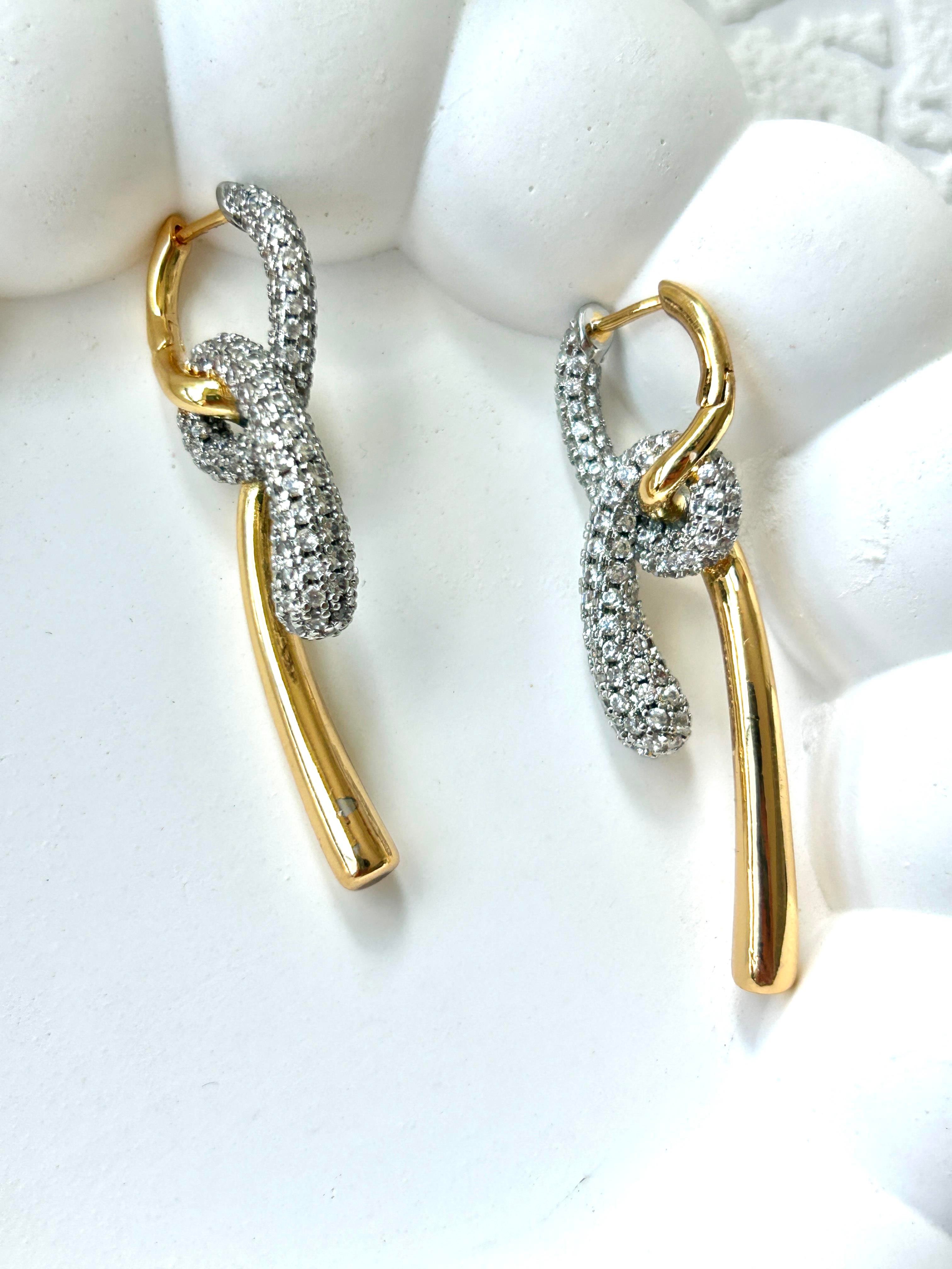 Premium Zirkon Taşlı Düğüm Küpe