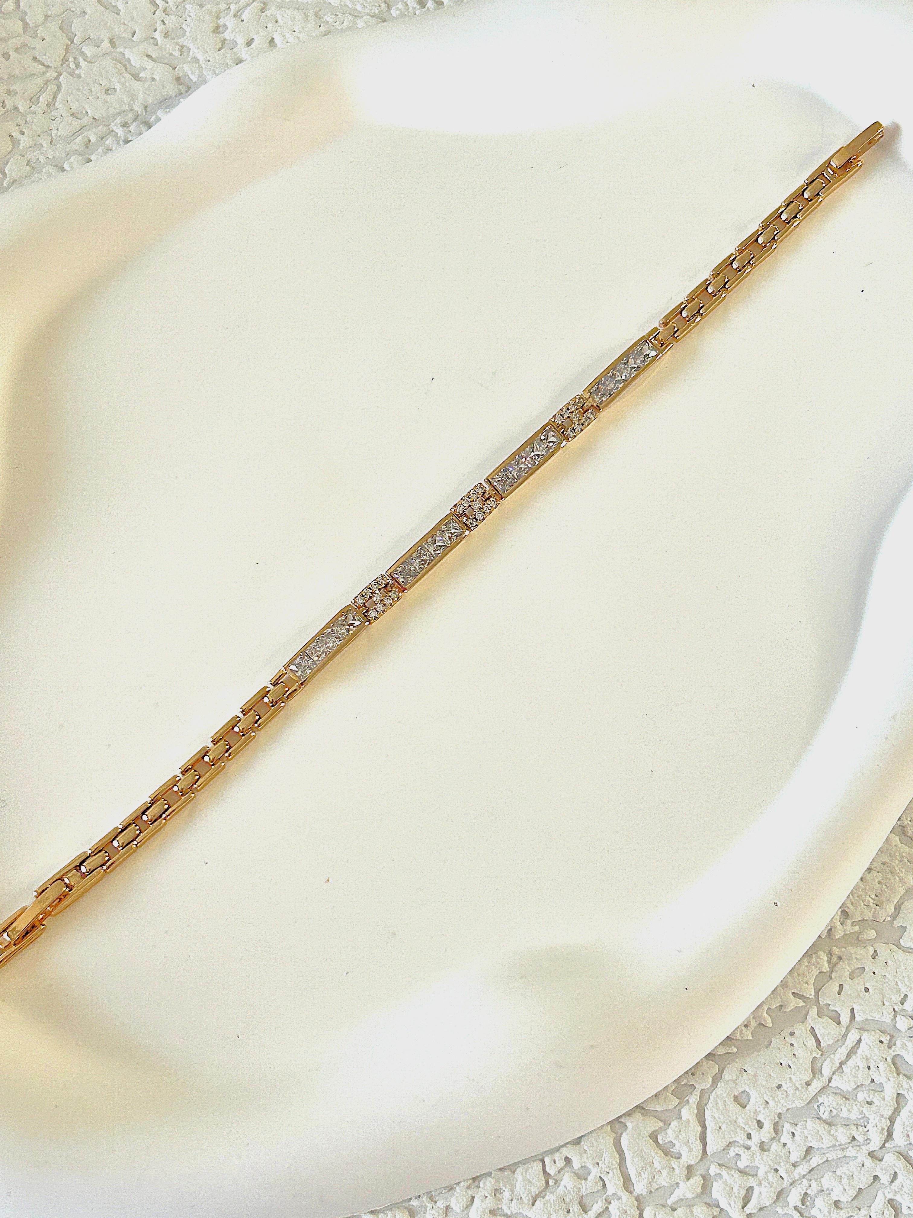 Premium Zirkon Taşlı Gold Bileklik