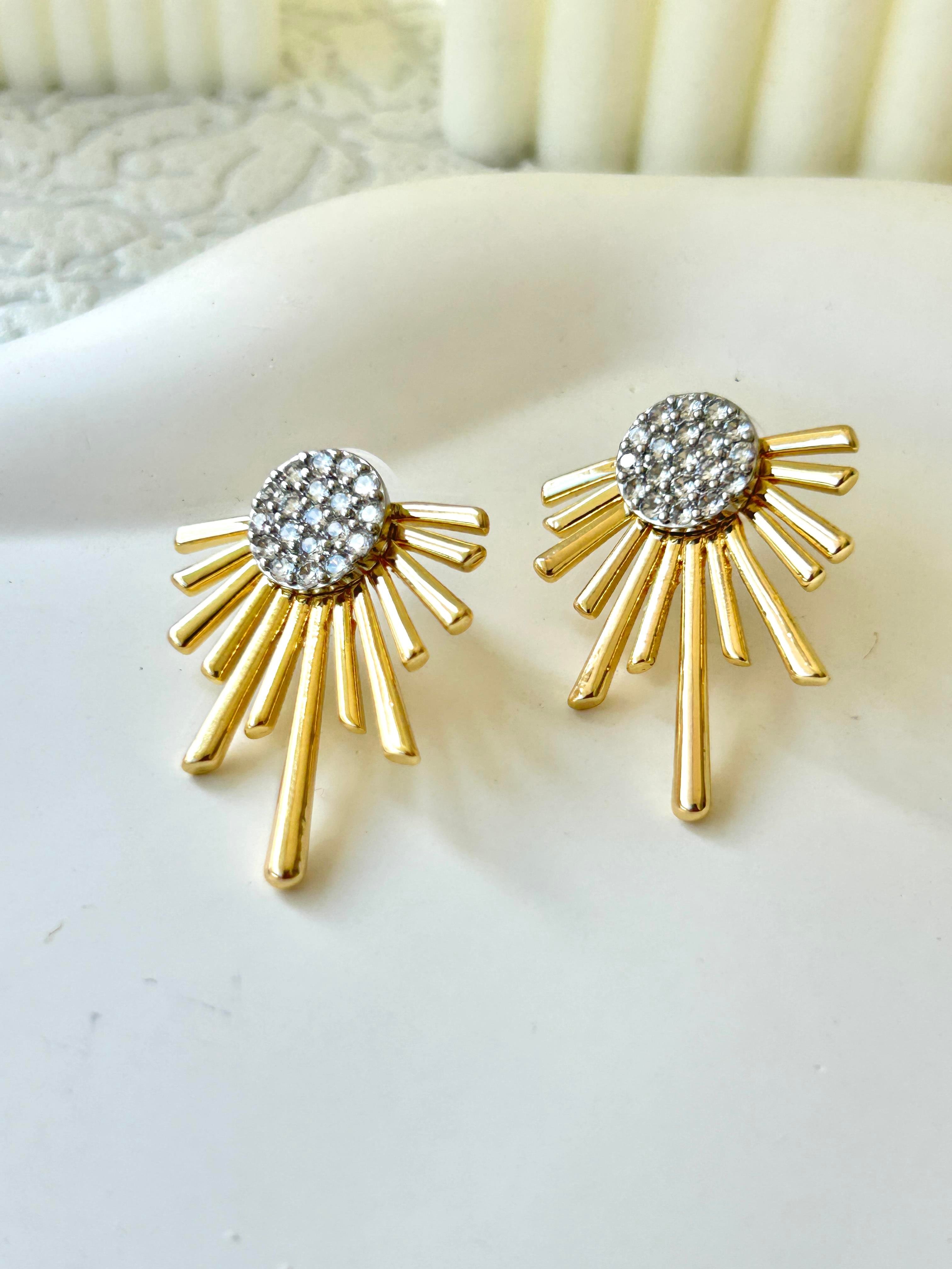 Premium Zirkon Taşlı Tasarım Gold Küpe