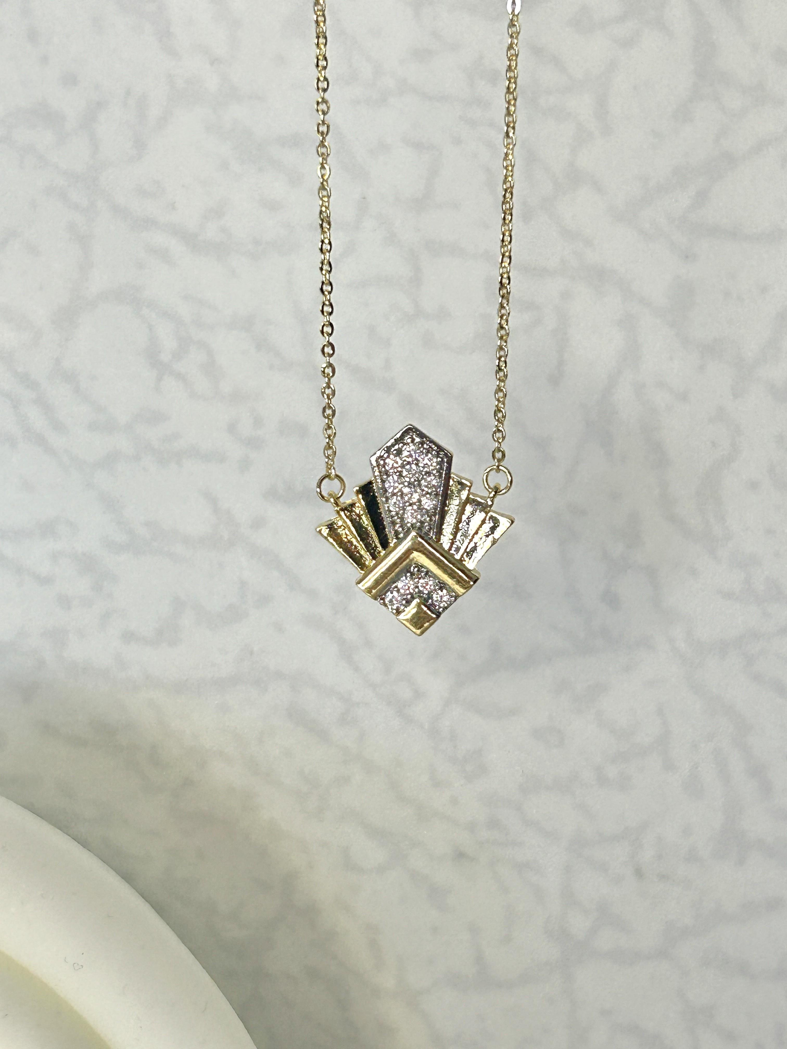 Premium Zirkon Taşlı Yelpaze Kolye