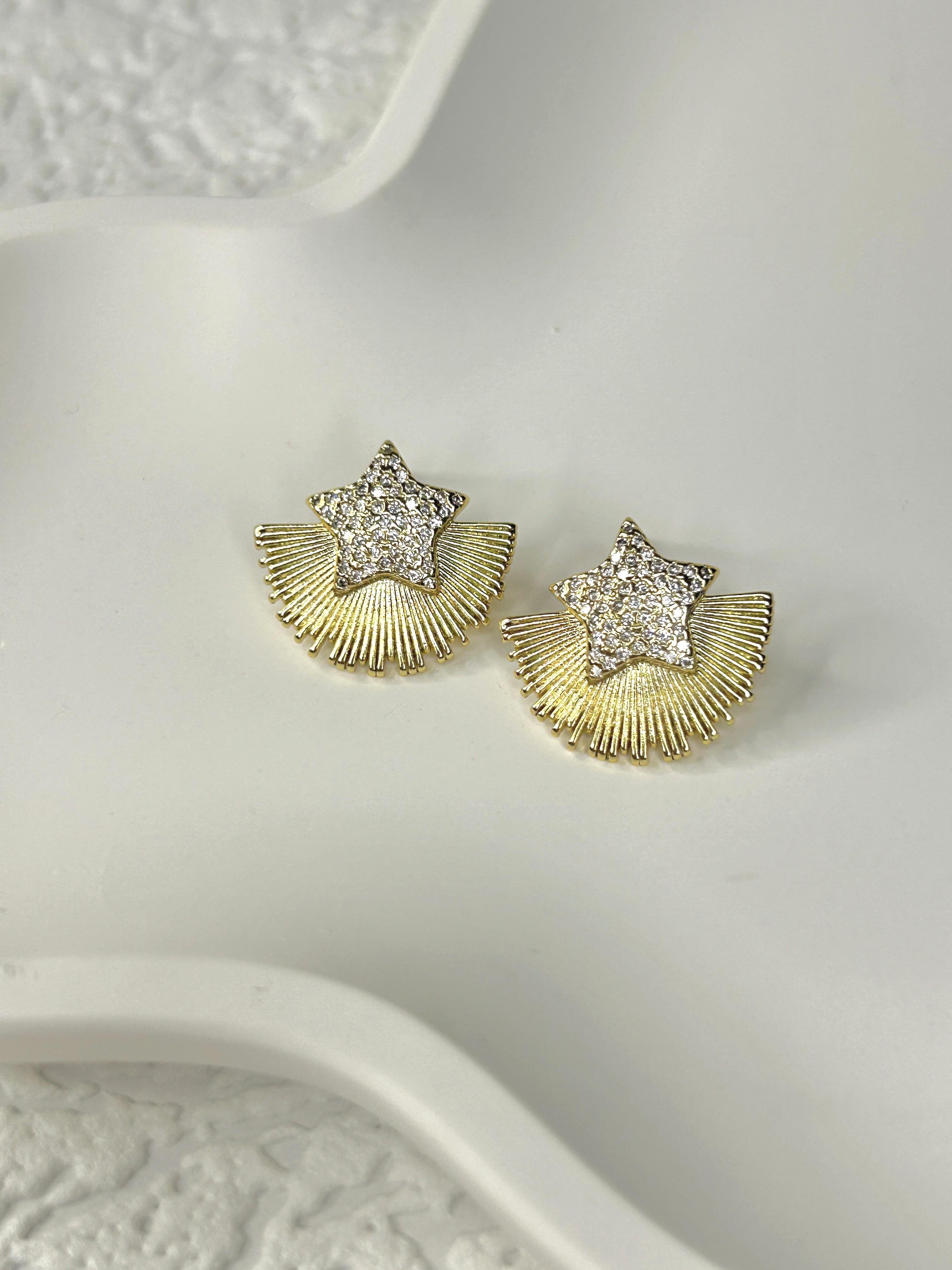 Premium Zirkon Taşlı Yıldız Yelpaze Küpe