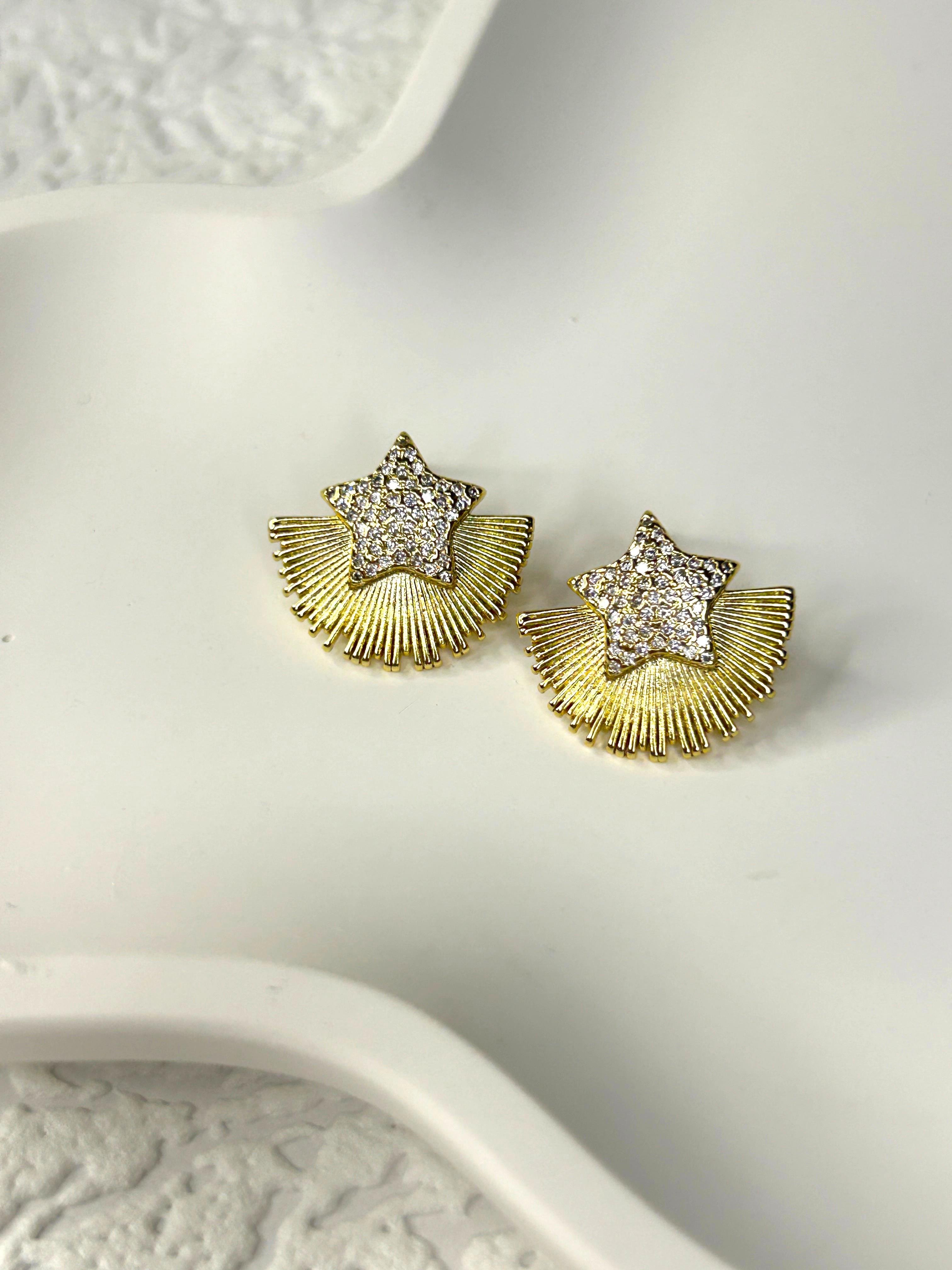 Premium Zirkon Taşlı Yıldız Yelpaze Küpe