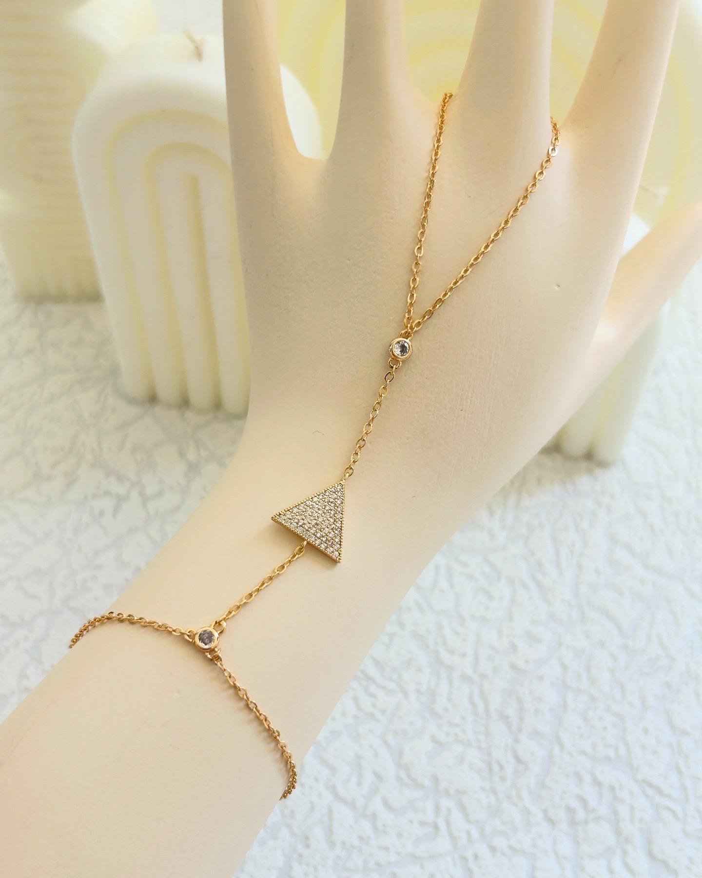 Üçgen Zirkon Taşlı Gold Şahmeran