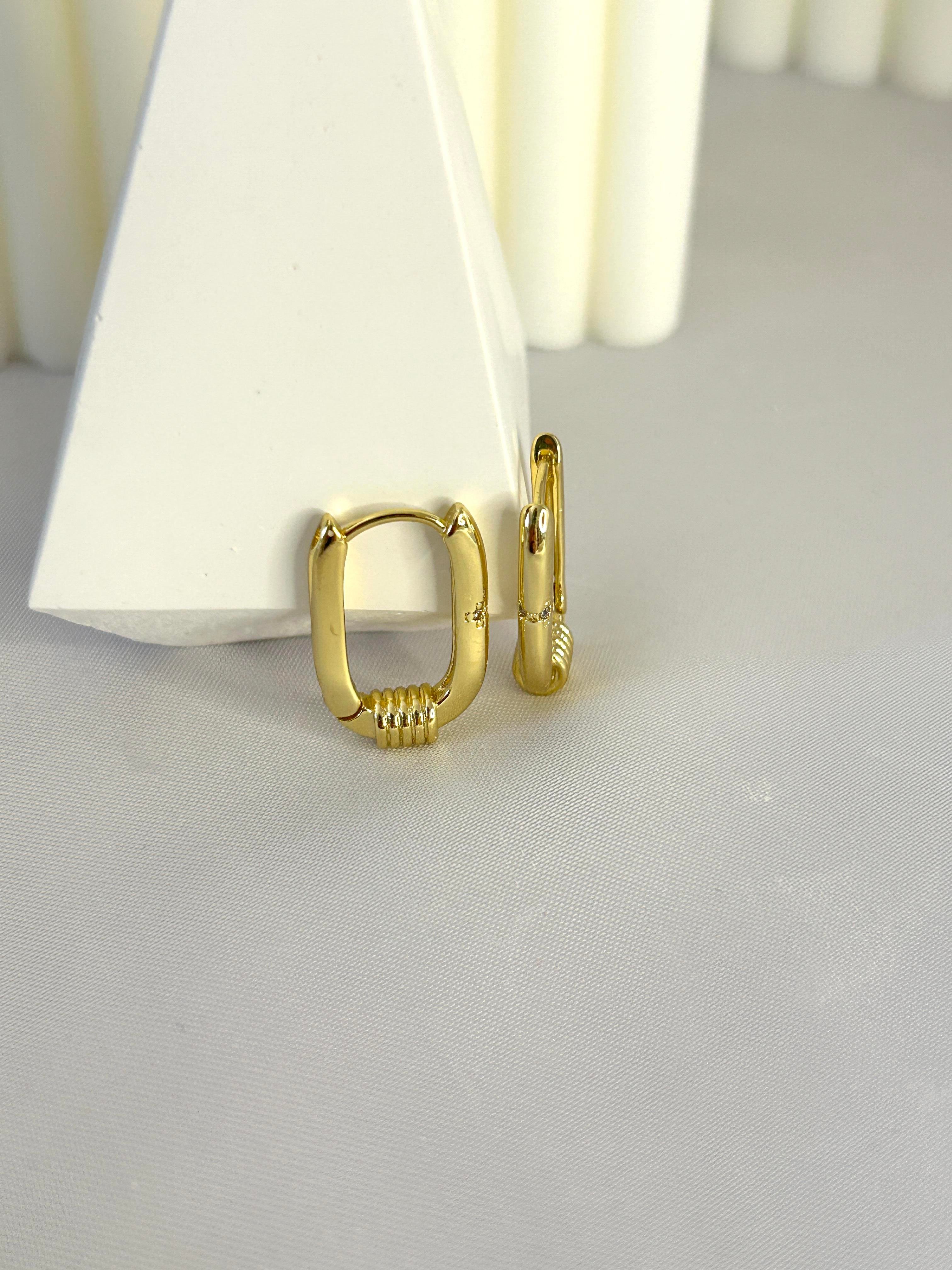 XUPİNG BURGU DETAY GOLD KÜPE