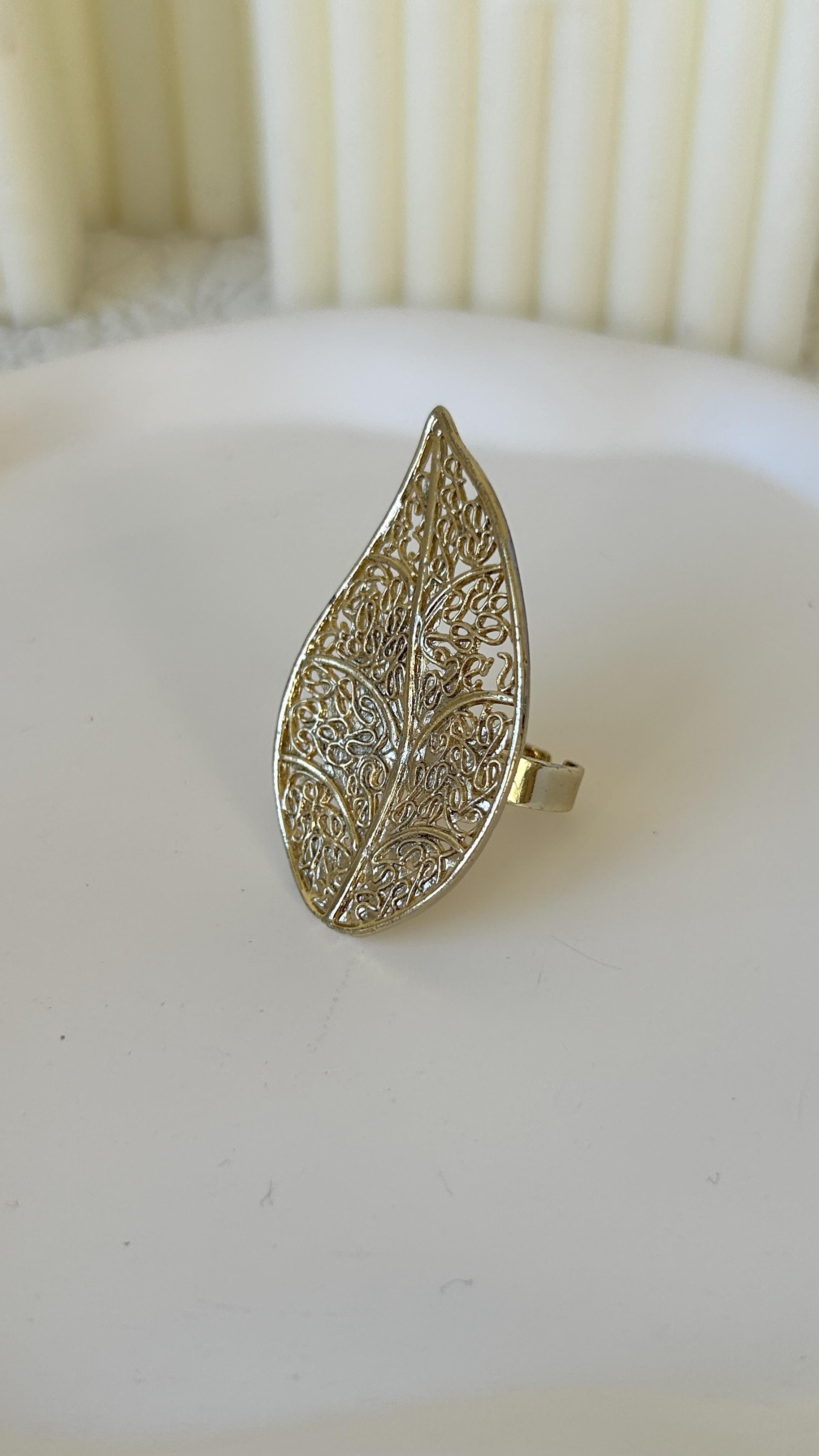 Yaprak Model Gold Yüzük